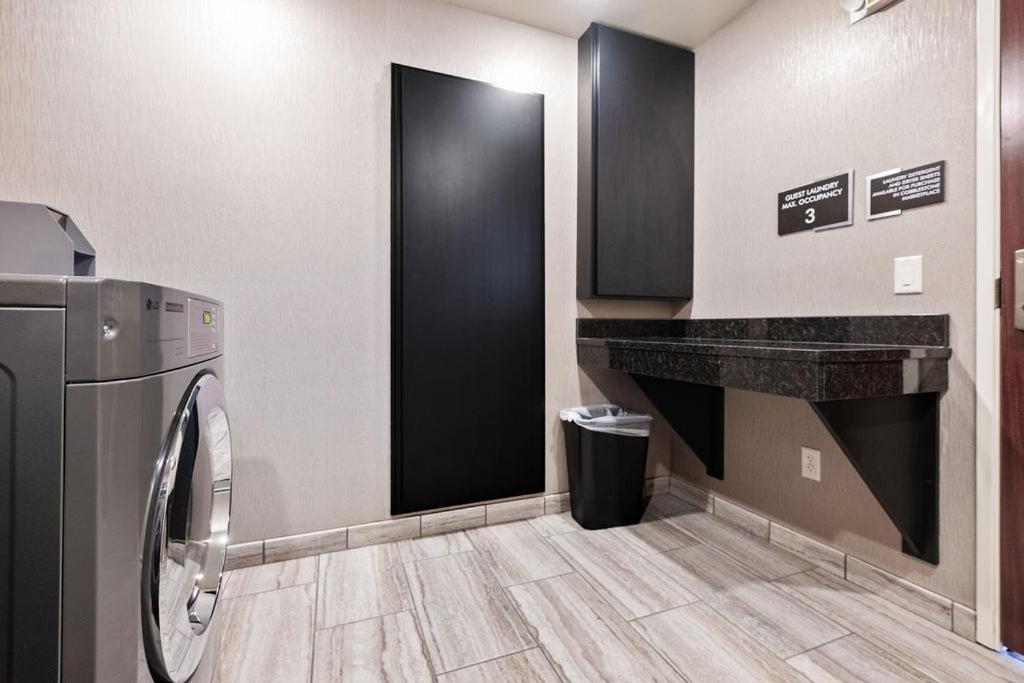 Cobblestone Hotel & Suites - Mosinee photo 16