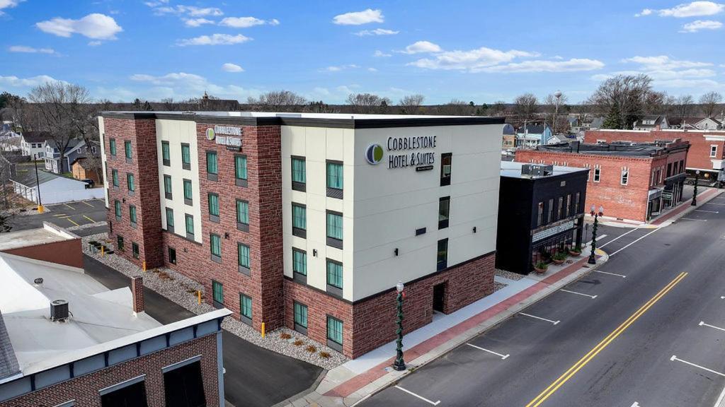 Cobblestone Hotel & Suites - Mosinee photo 31