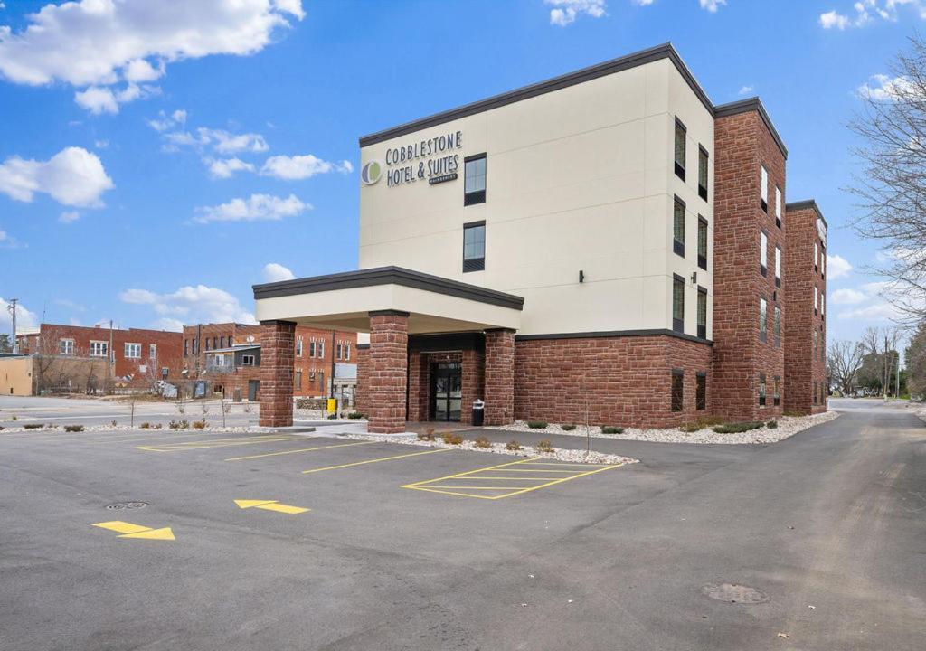 Cobblestone Hotel & Suites - Mosinee photo 26