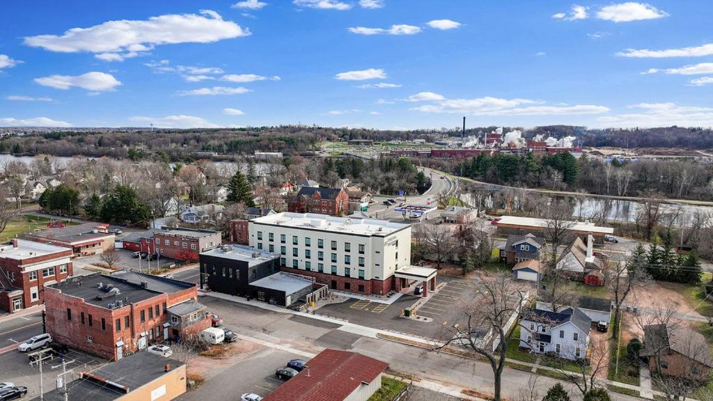 Cobblestone Hotel & Suites - Mosinee photo 32