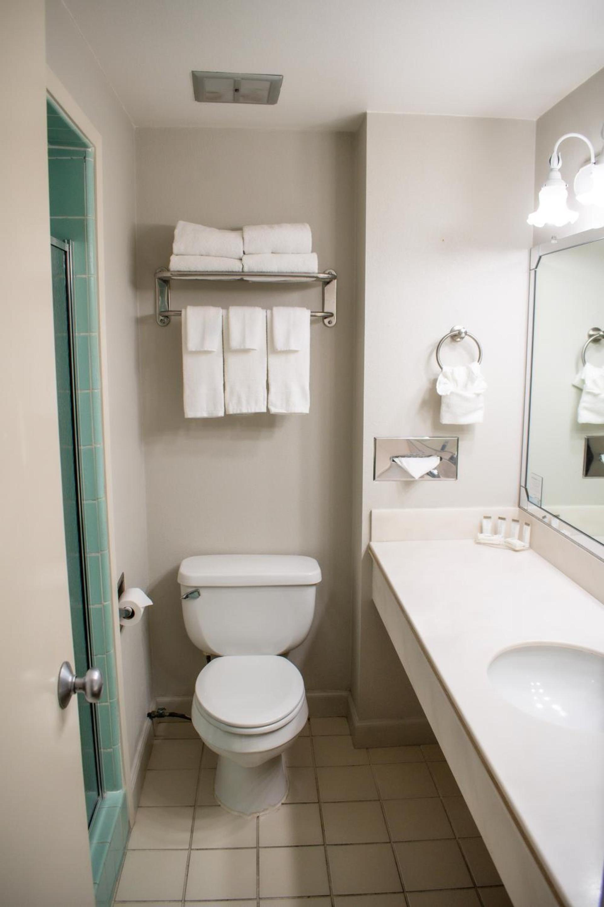 Travelodge by Wyndham Monterey Bay photo 45