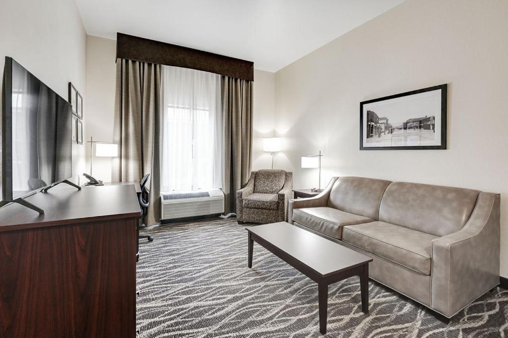 Cobblestone Hotel & Suites - Mosinee photo 74