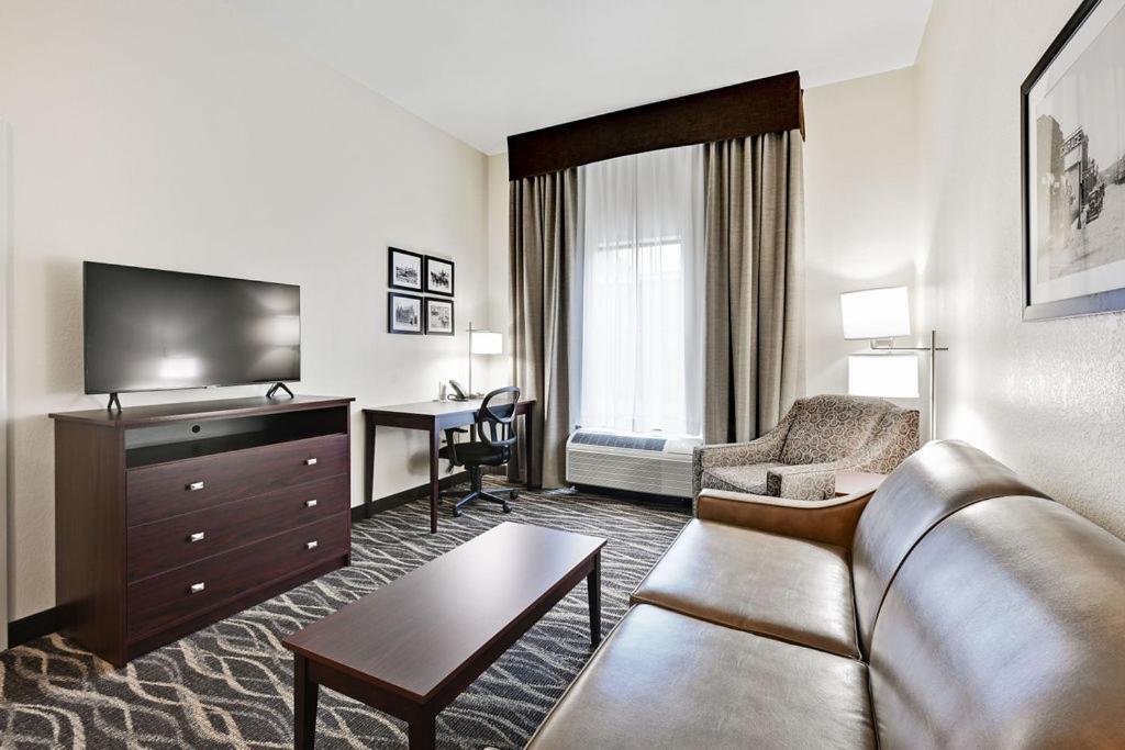 Cobblestone Hotel & Suites - Mosinee photo 76