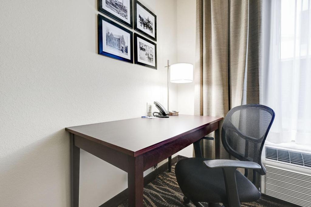 Cobblestone Hotel & Suites - Mosinee photo 77
