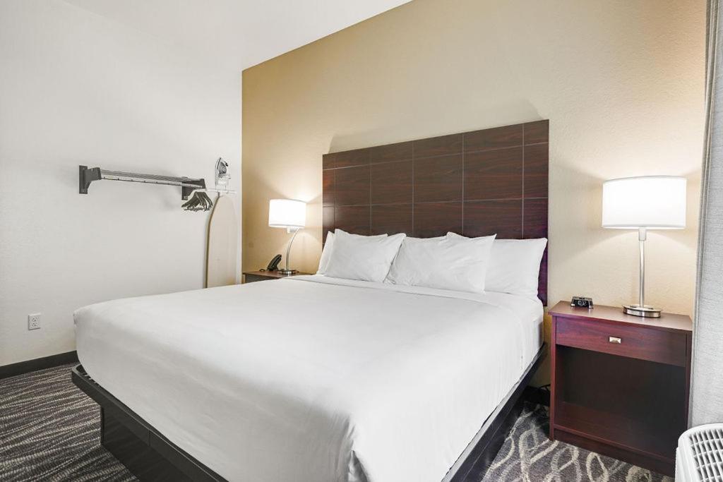 Cobblestone Hotel & Suites - Mosinee photo 81
