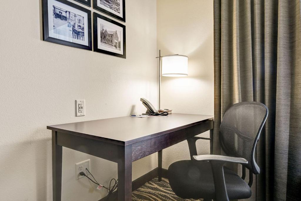 Cobblestone Hotel & Suites - Mosinee photo 94