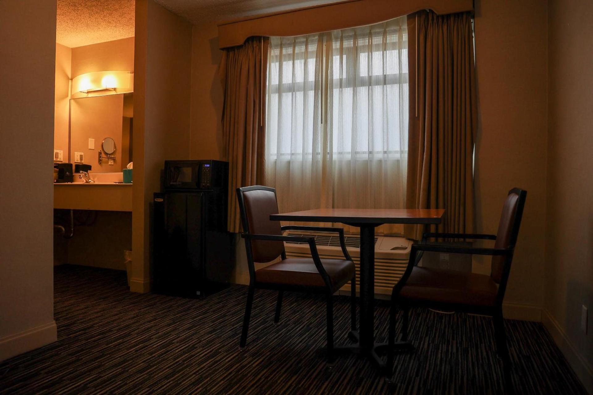 City Center Inn and Suites photo 25