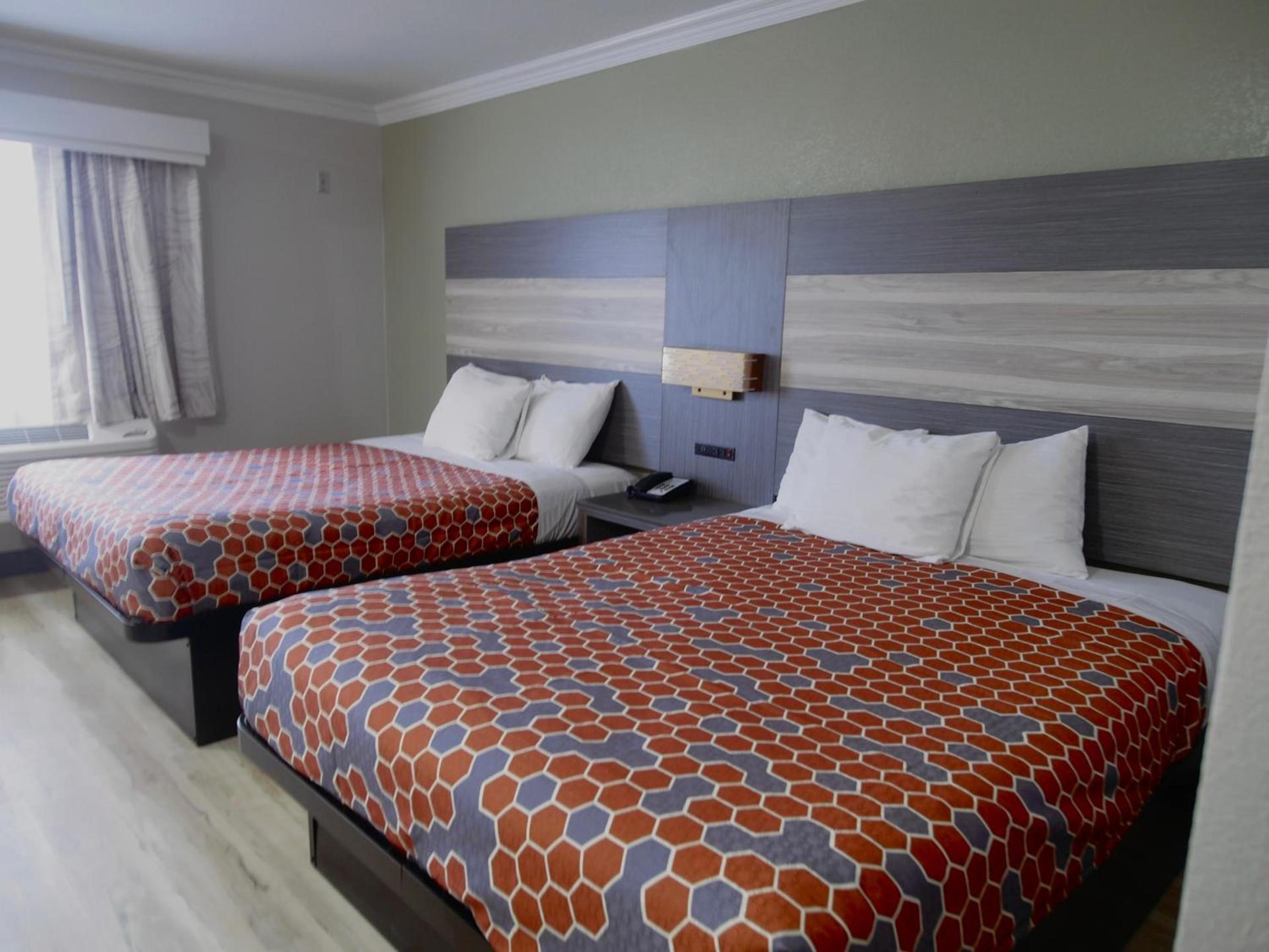 Americas Best Value Inn-Rialto photo 15