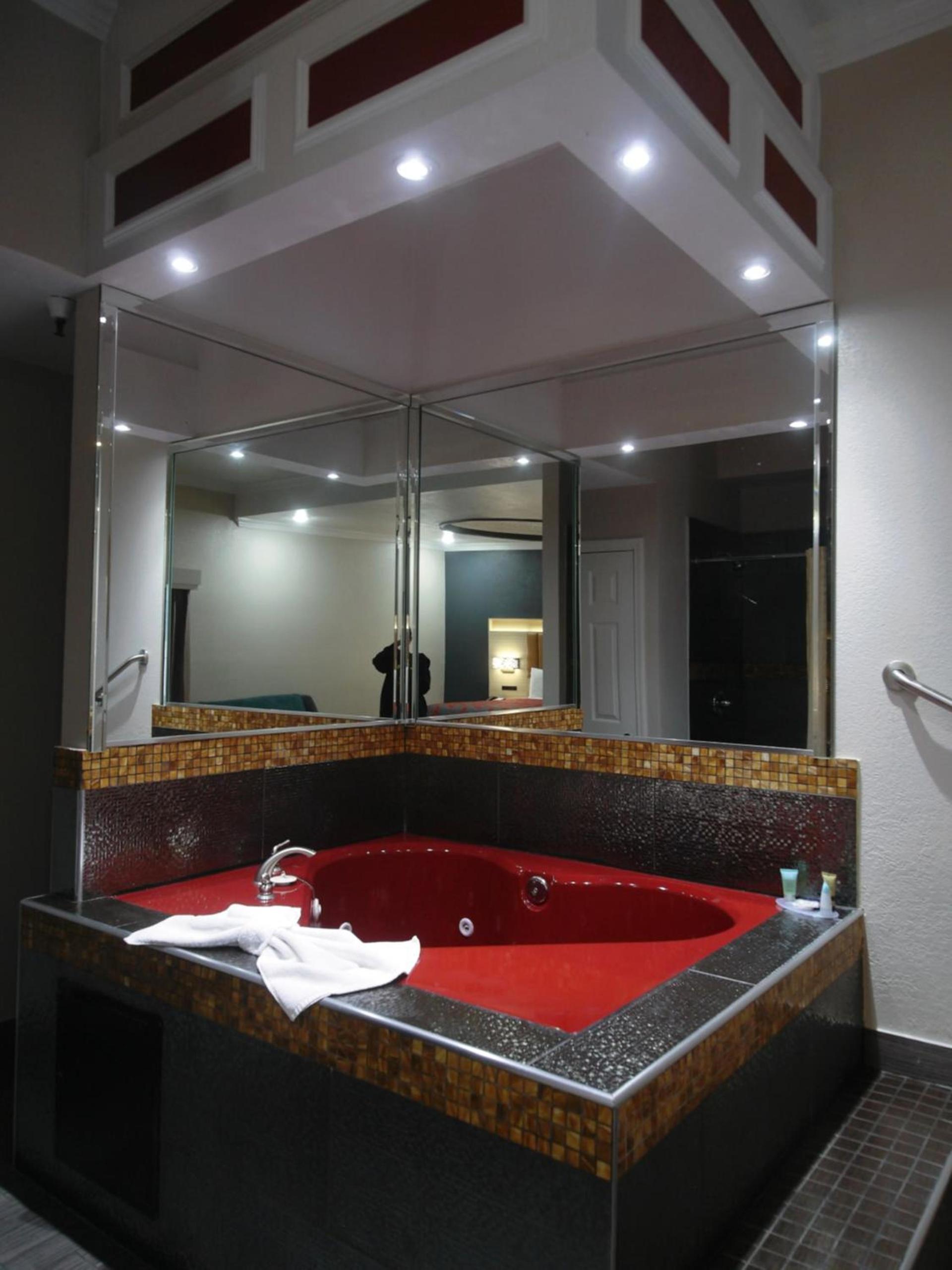 Americas Best Value Inn-Rialto photo 20