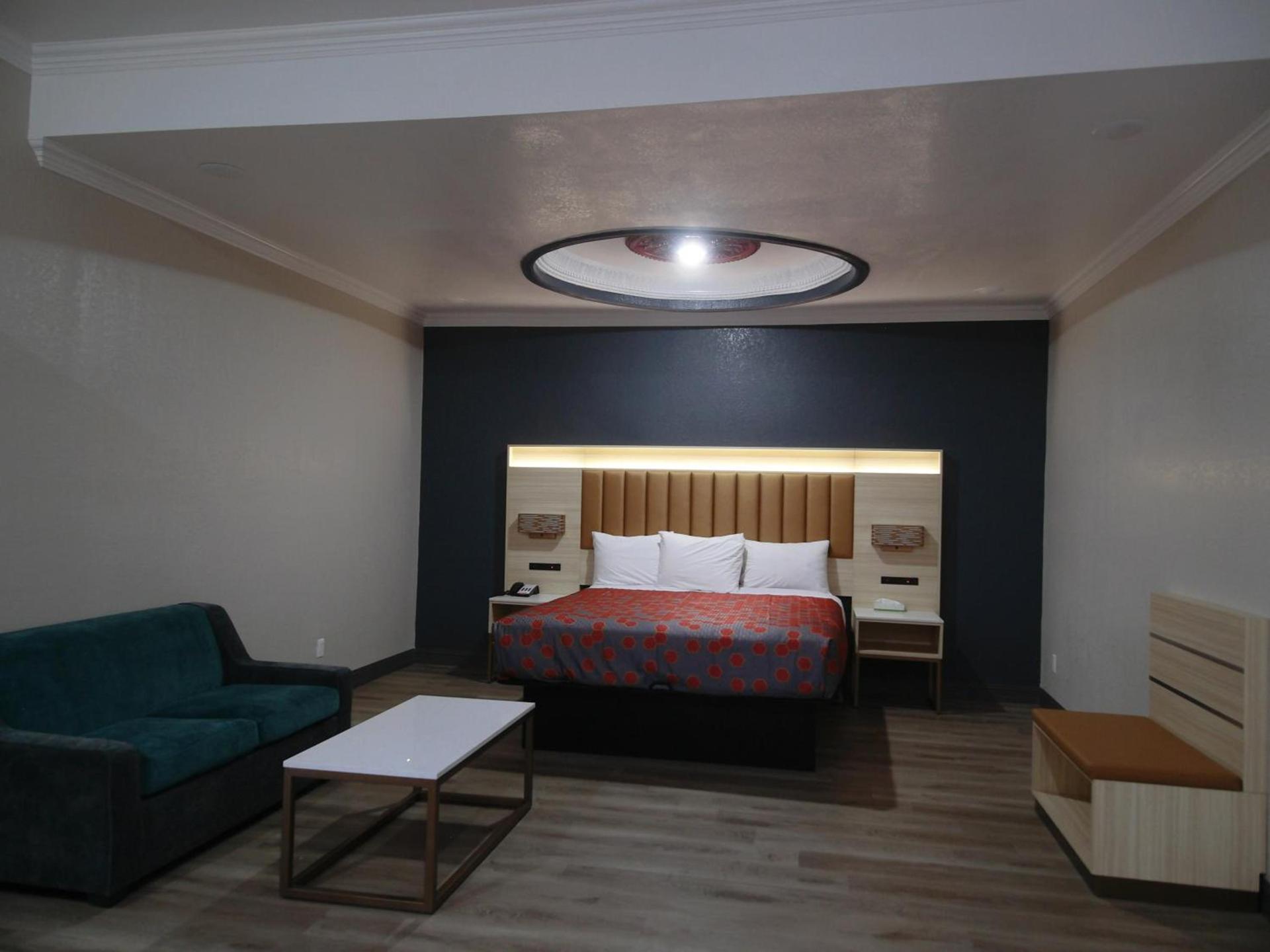 Americas Best Value Inn-Rialto photo 19