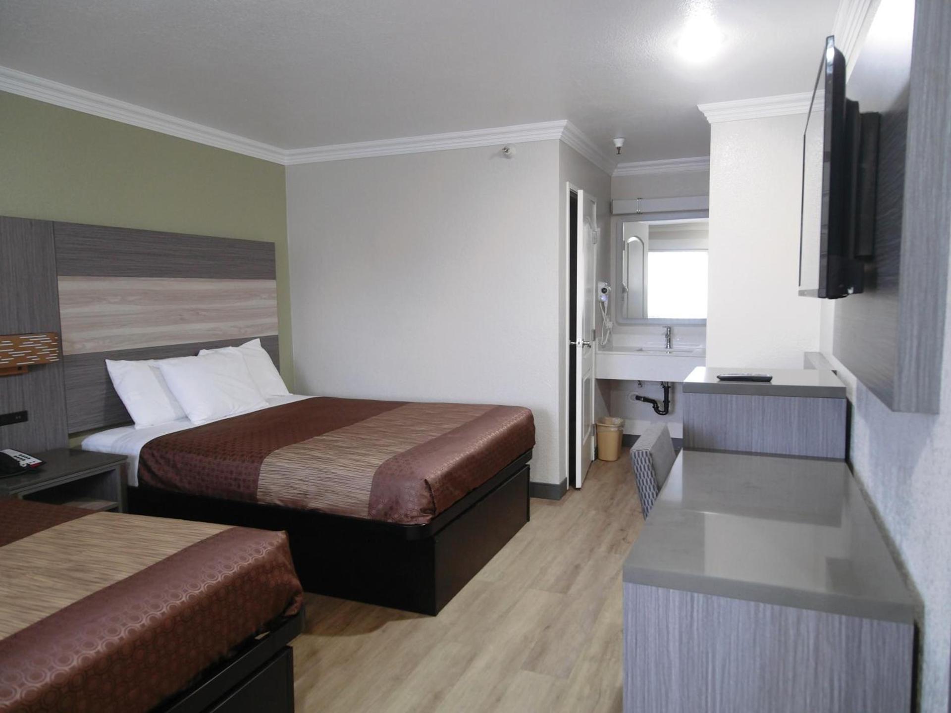 Americas Best Value Inn-Rialto photo 12