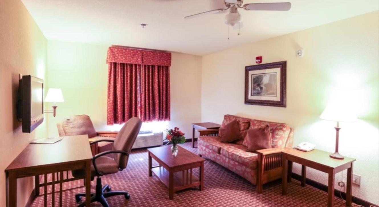 Mountain Inn & Suites Airport - Hendersonville photo 20
