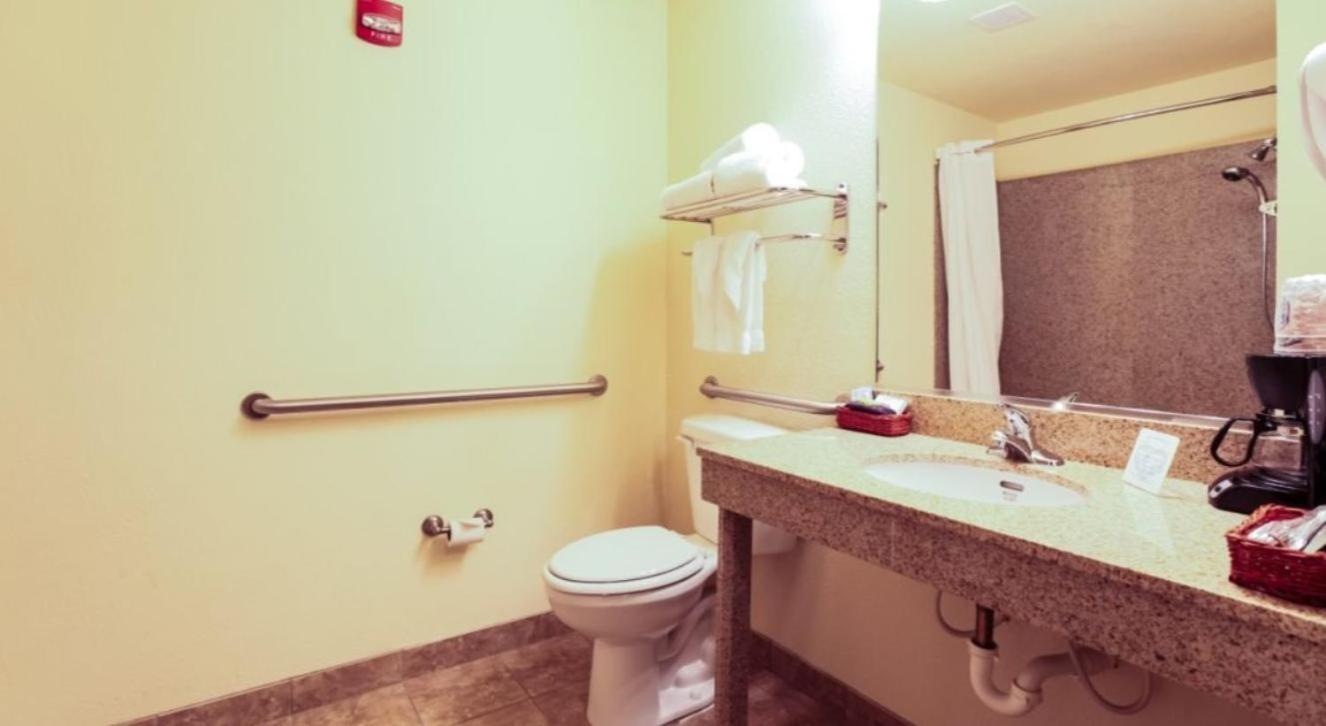 Mountain Inn & Suites Airport - Hendersonville photo 26