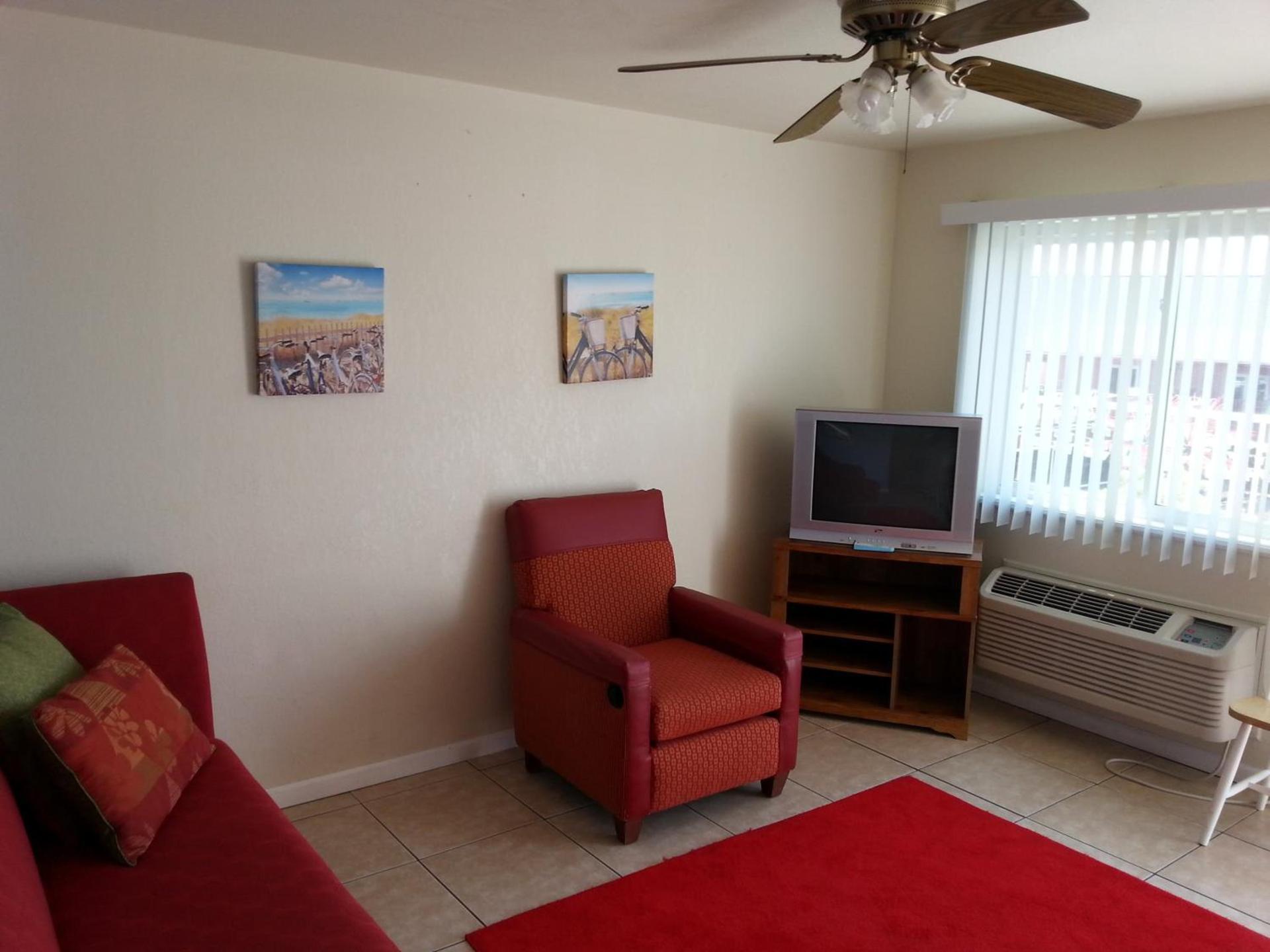 Sunrise Motel photo 24