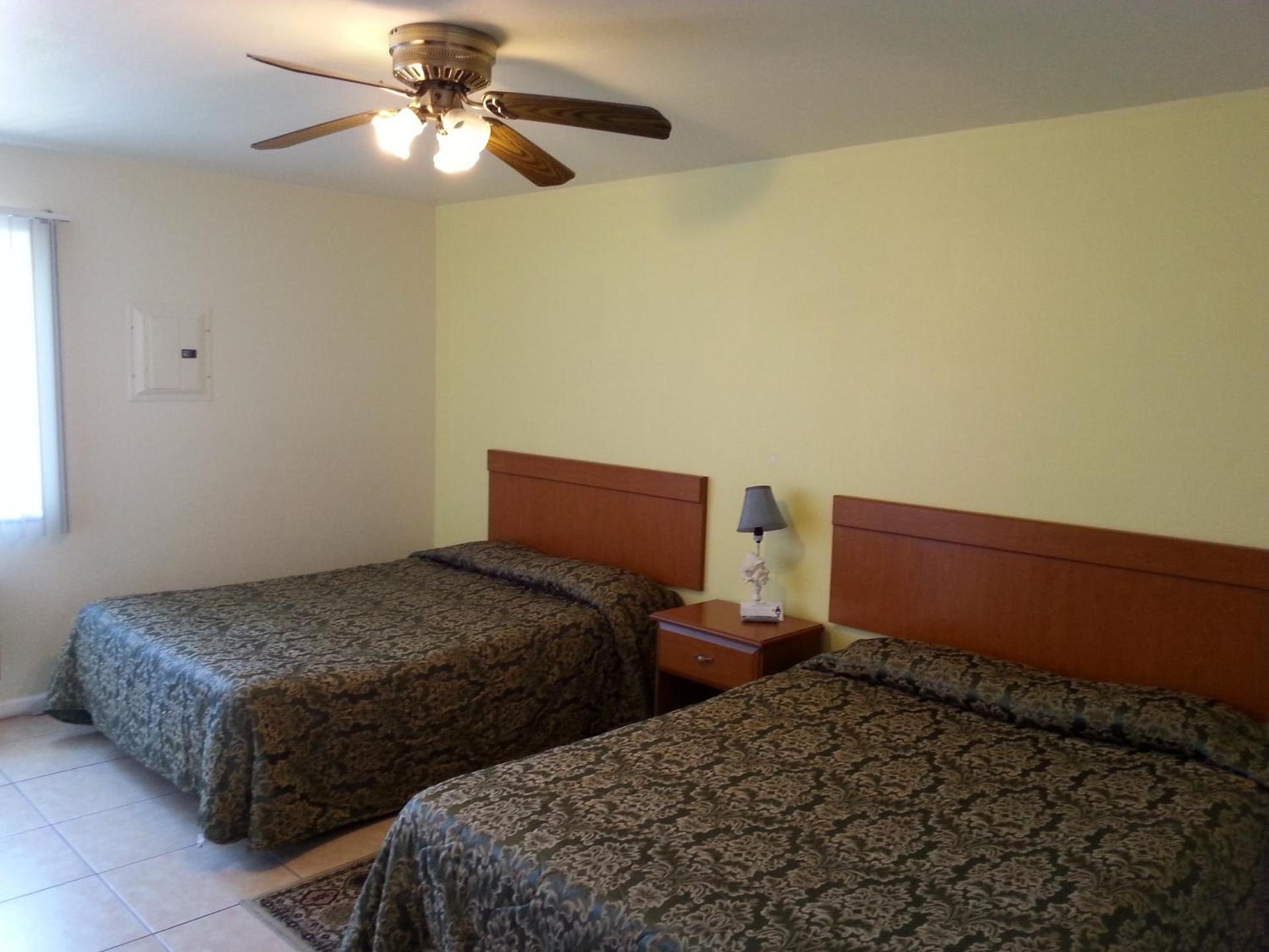 Sunrise Motel photo 25
