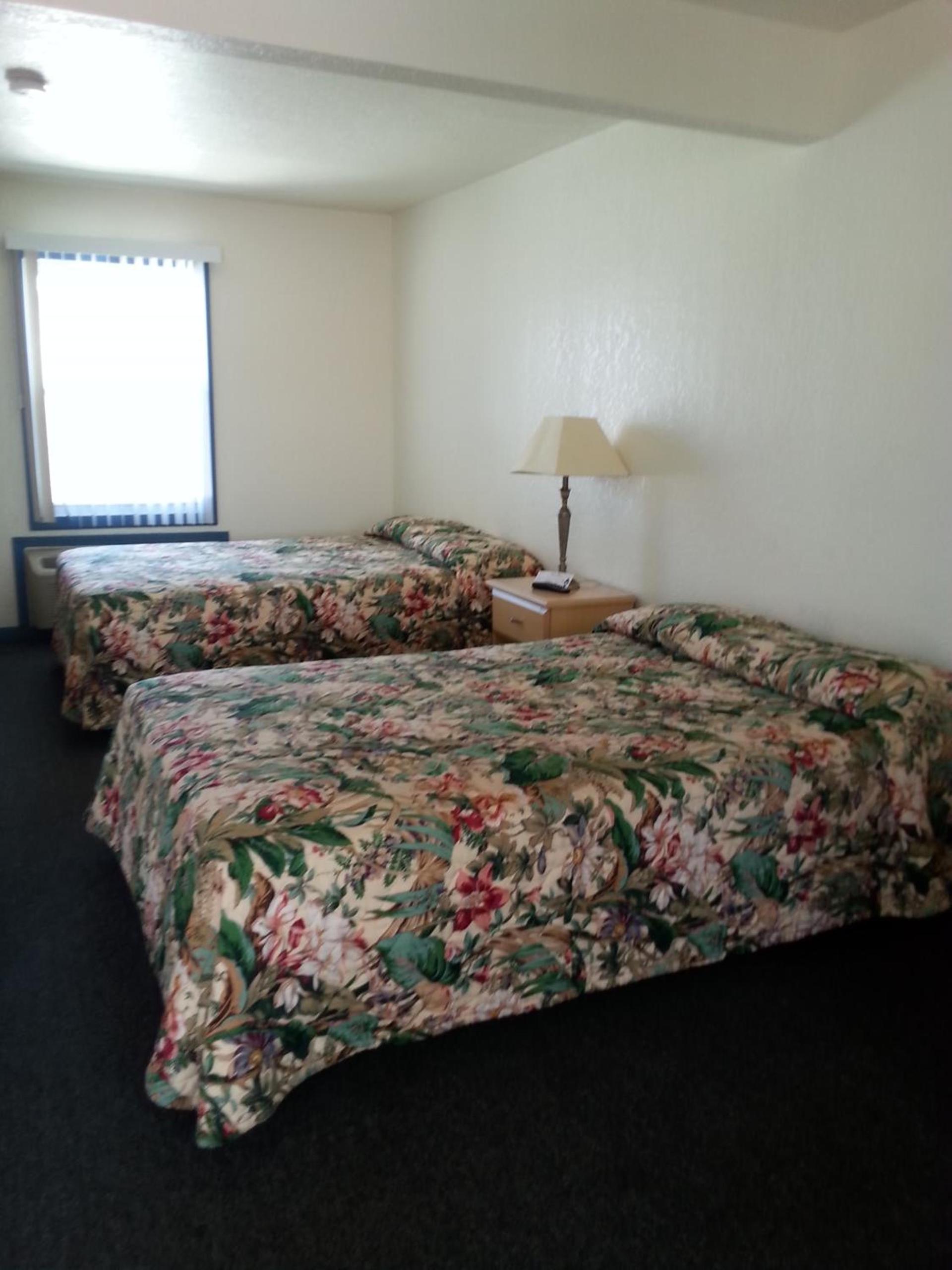 Sunrise Motel photo 29