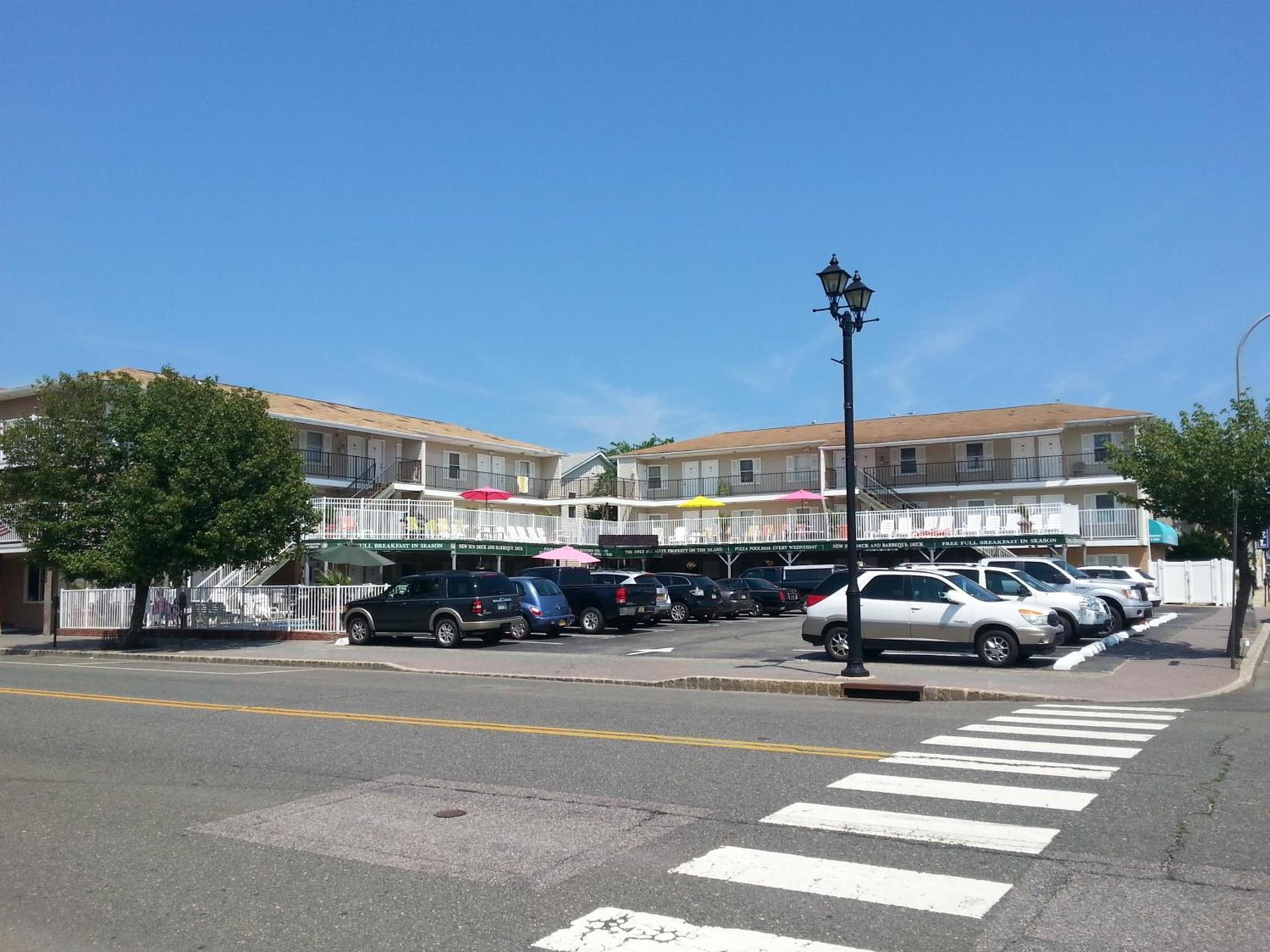 Sunrise Motel photo 40
