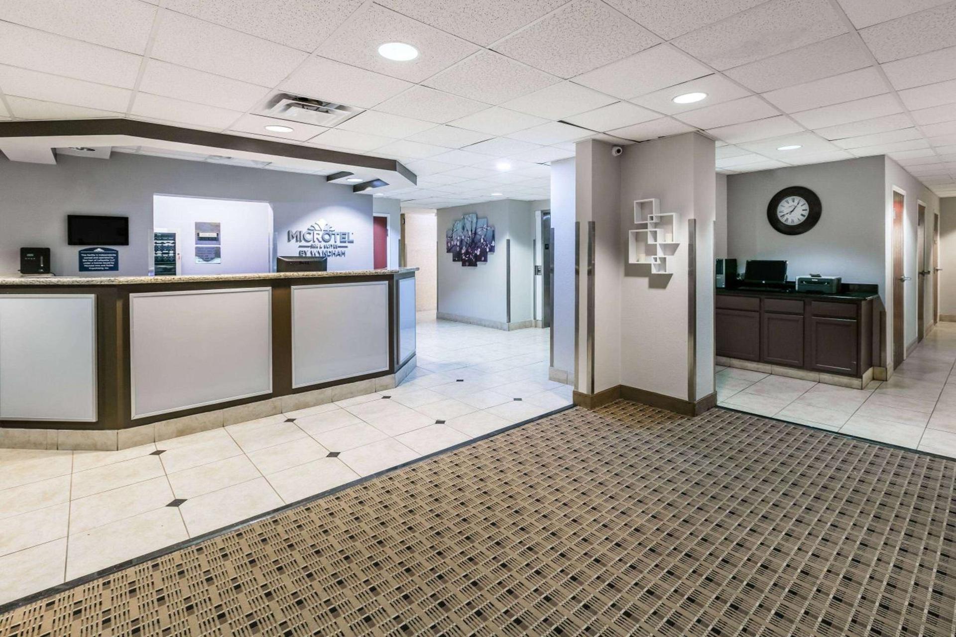 Microtel Inn and Suites Lafayette photo 4
