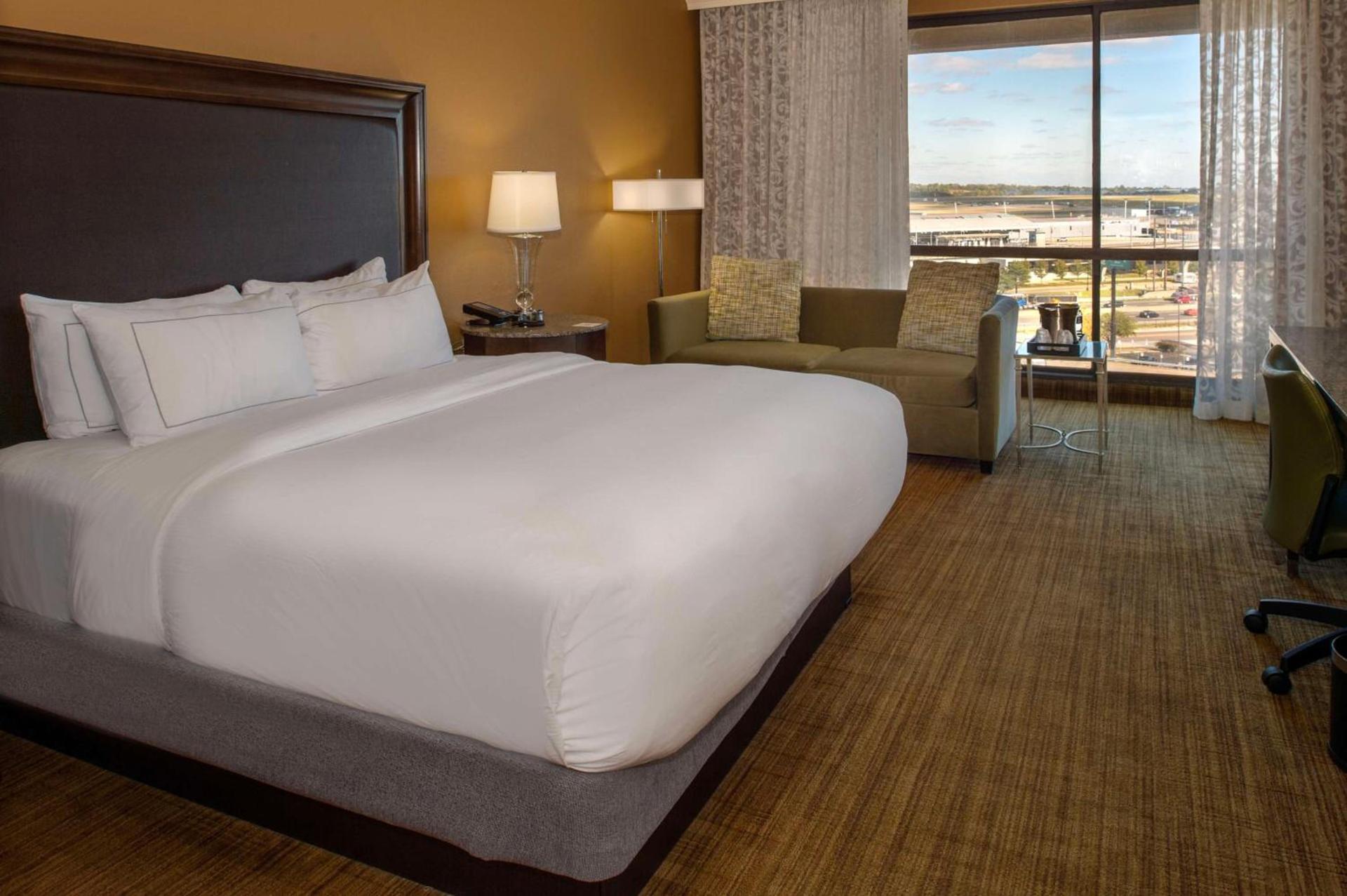 Hilton St. Louis Airport photo 10