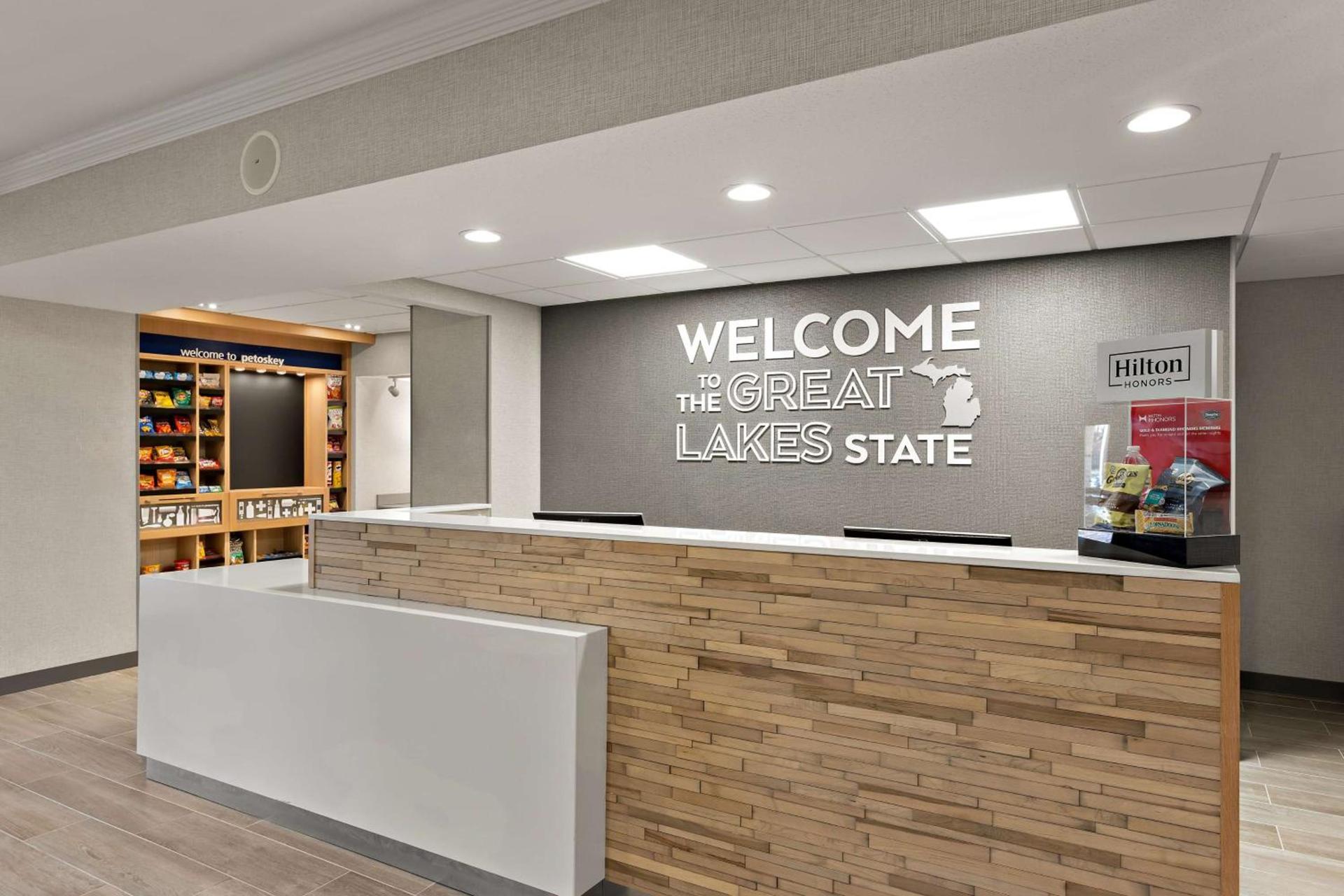 Hampton Inn & Suites Petoskey photo 8