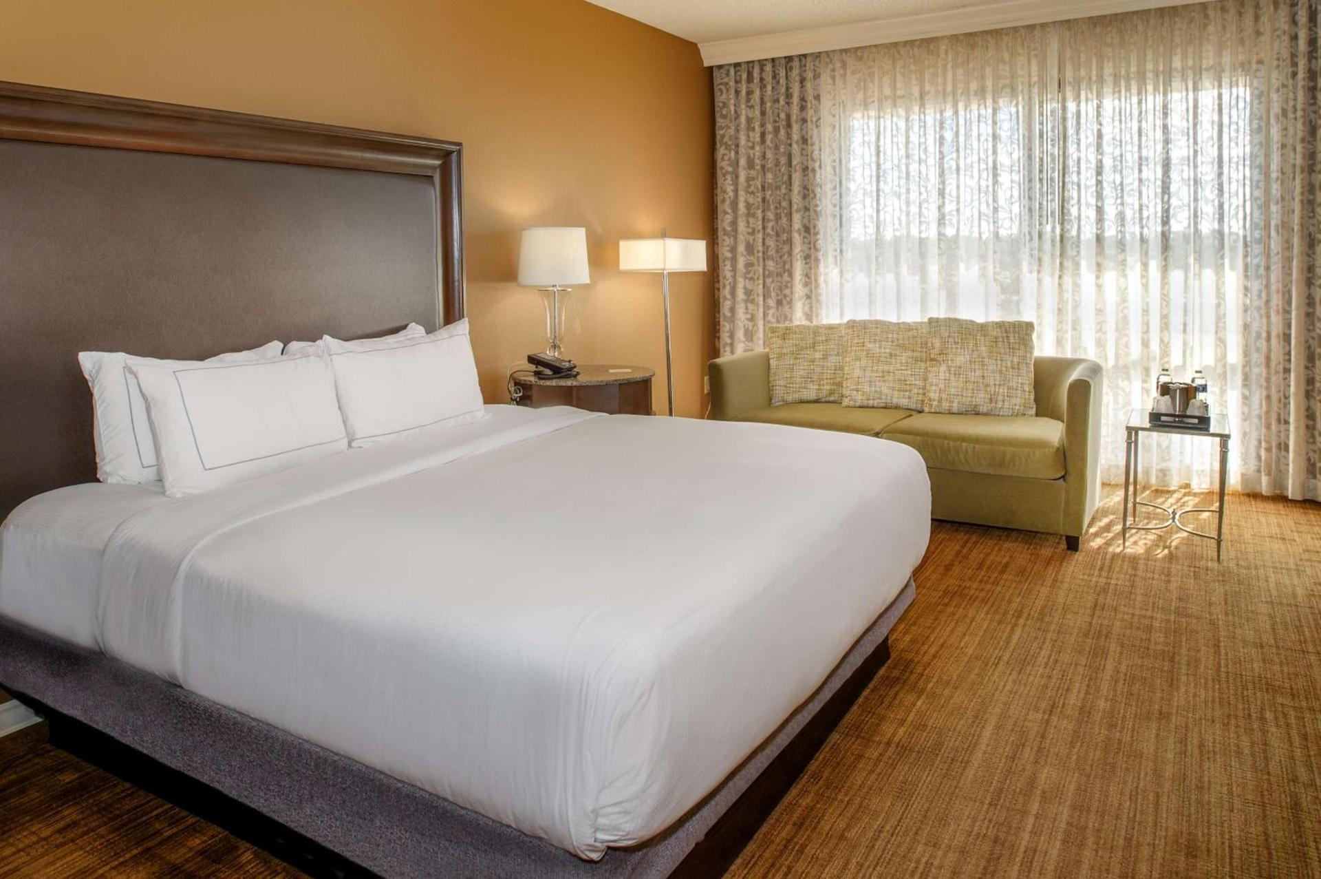 Hilton St. Louis Airport photo 22