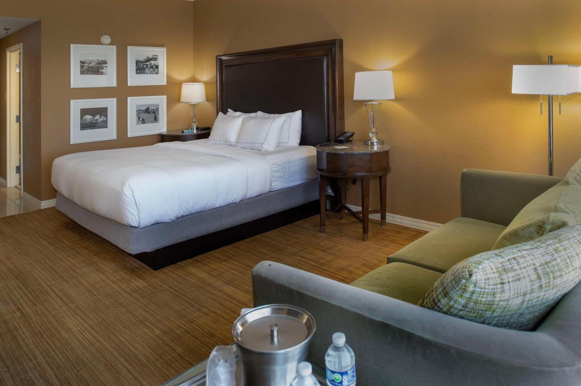 Hilton St. Louis Airport photo 25
