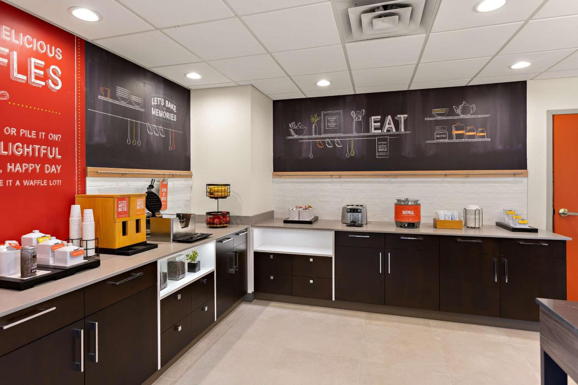 Hampton Inn & Suites Petoskey photo 20