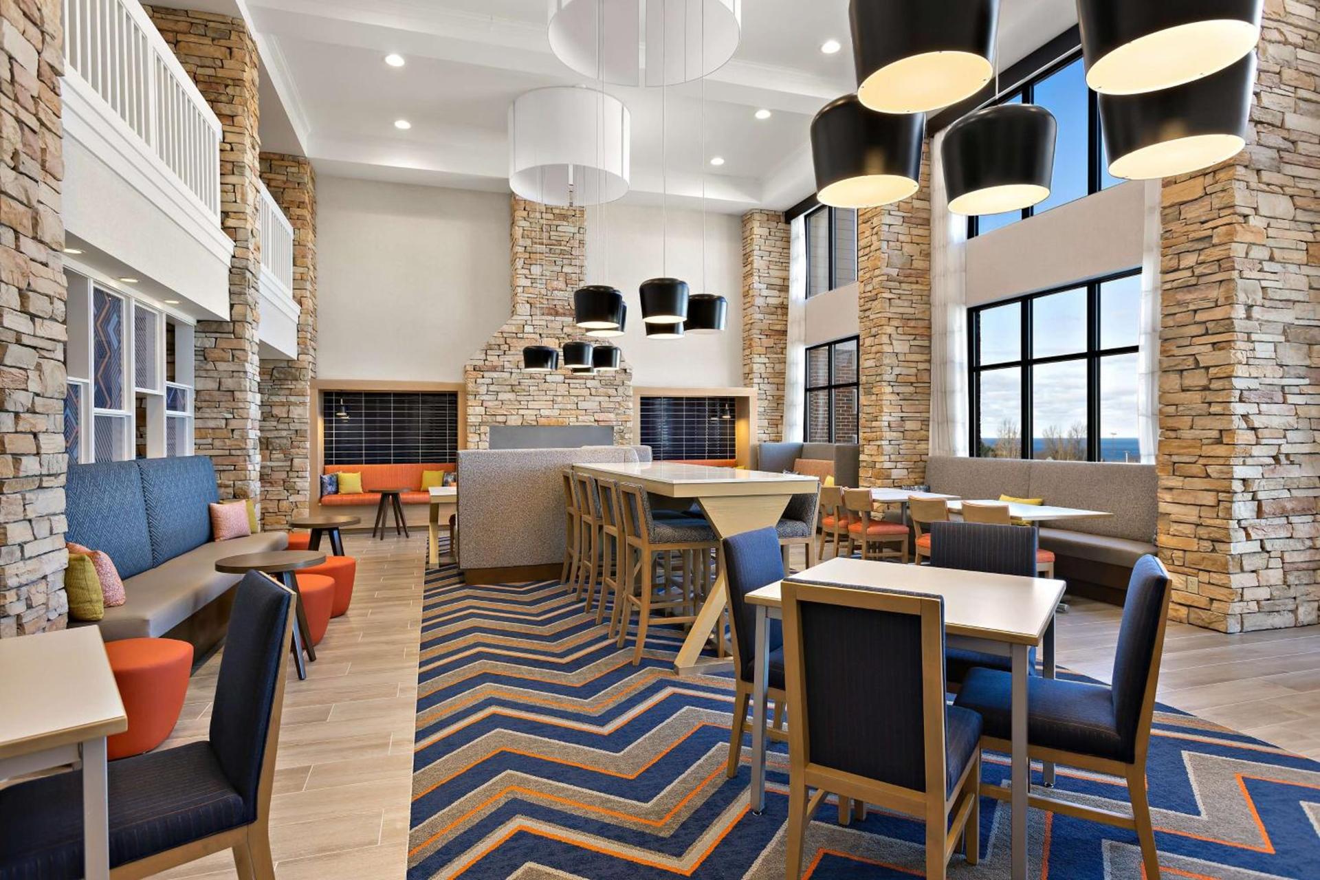 Hampton Inn & Suites Petoskey photo 24