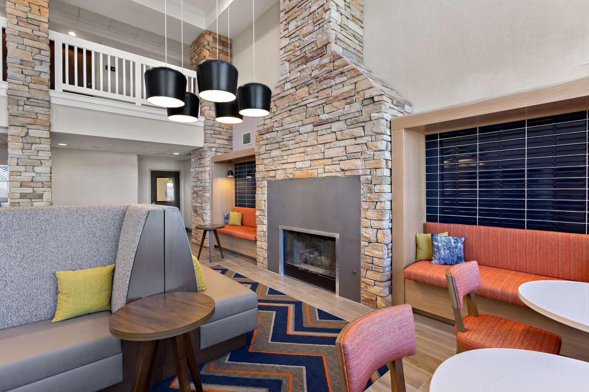 Hampton Inn & Suites Petoskey photo 26