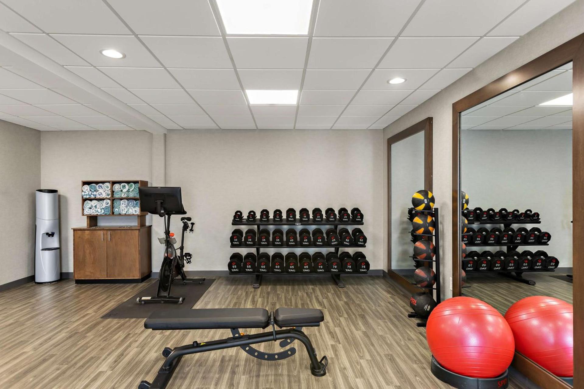Hampton Inn & Suites Petoskey photo 29