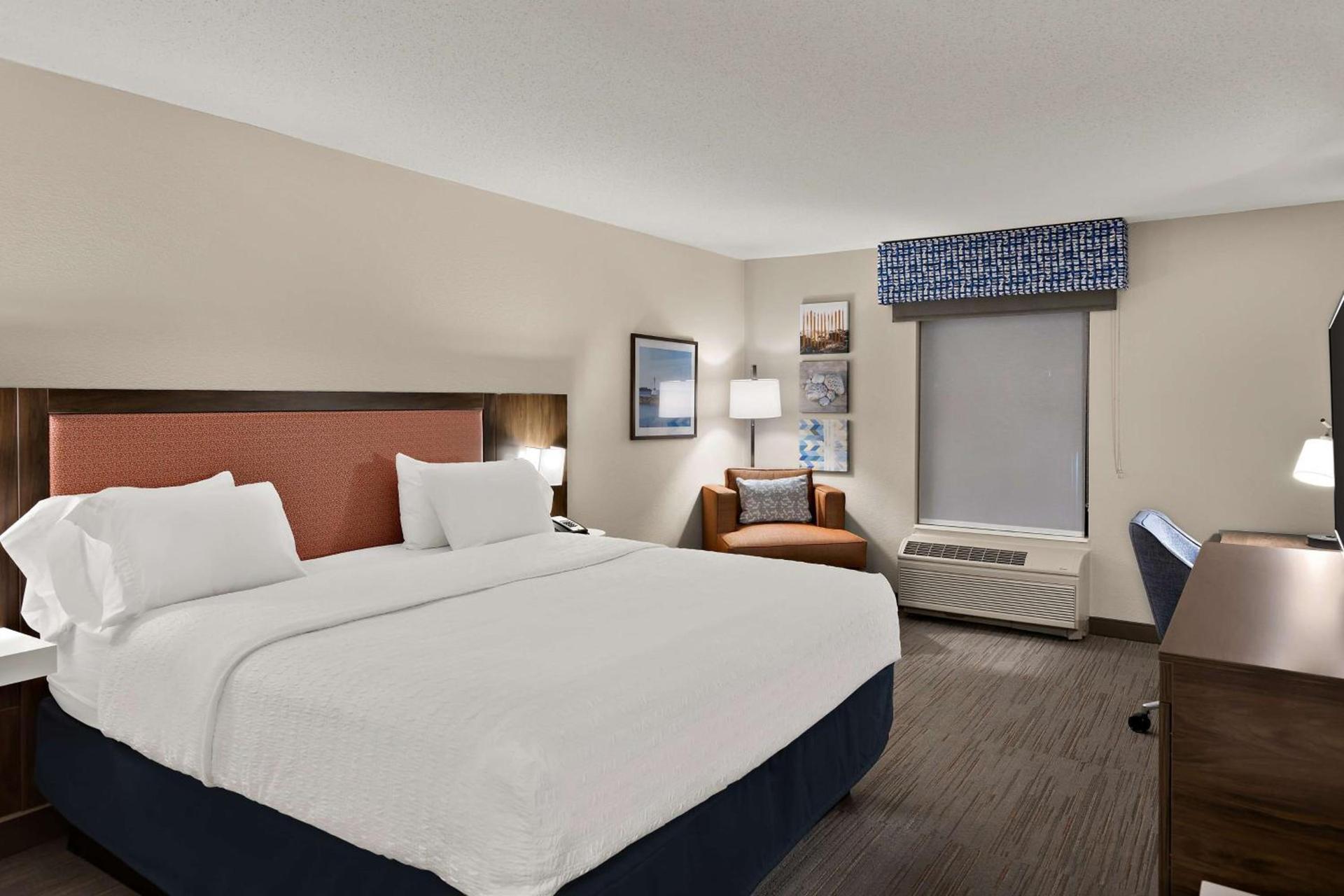 Hampton Inn & Suites Petoskey photo 36