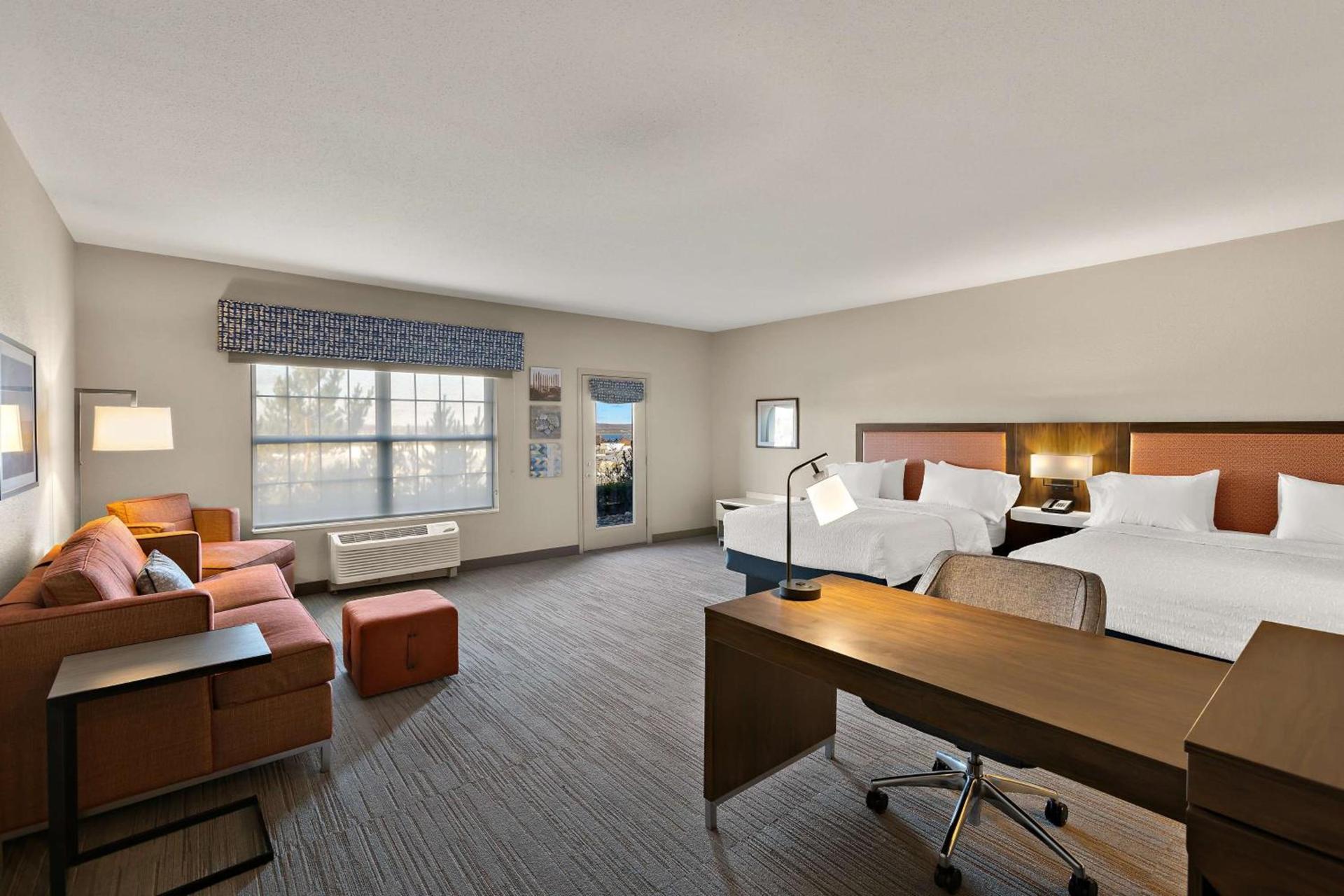 Hampton Inn & Suites Petoskey photo 45