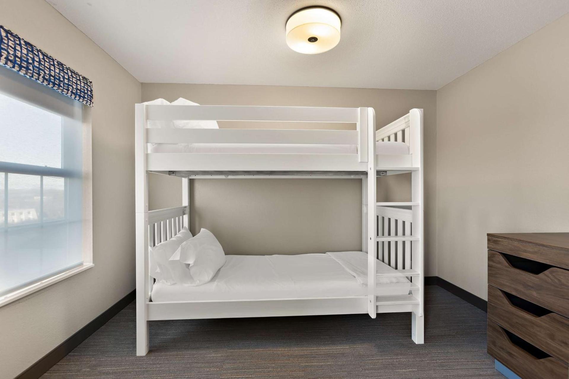 Hampton Inn & Suites Petoskey photo 65