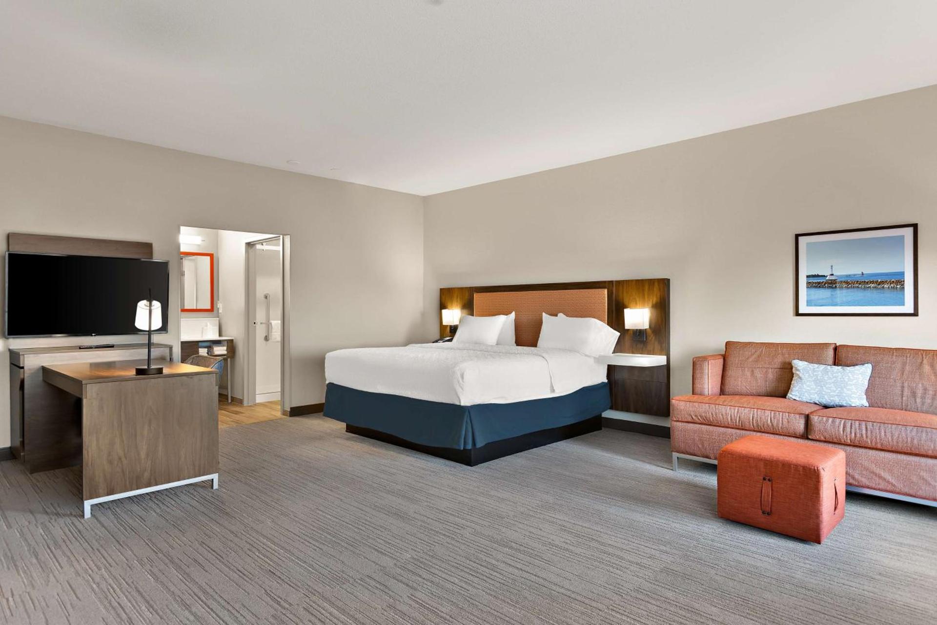 Hampton Inn & Suites Petoskey photo 74