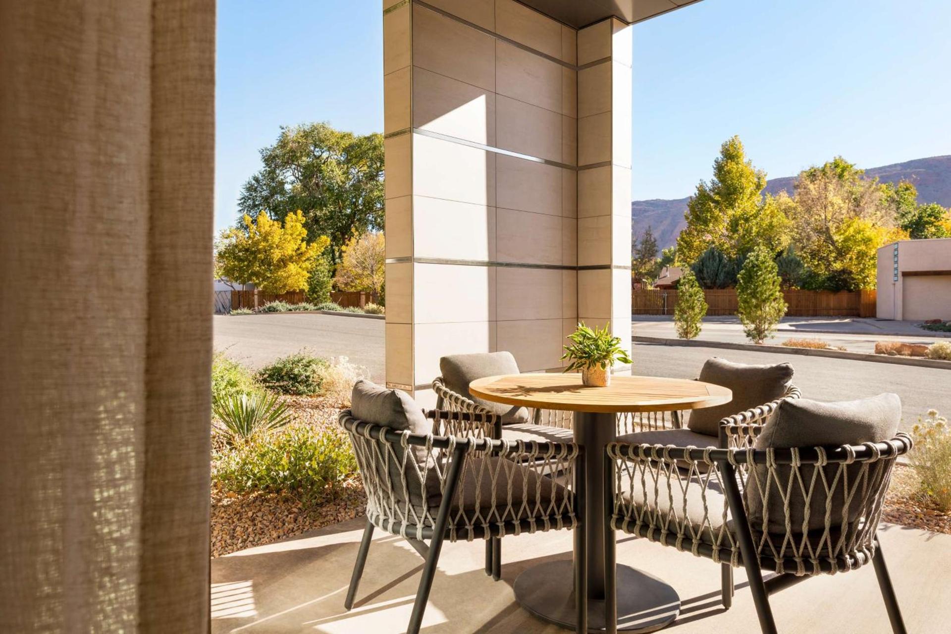 Casitas At The Hoodoo Moab, Curio Collection By Hilton photo 9