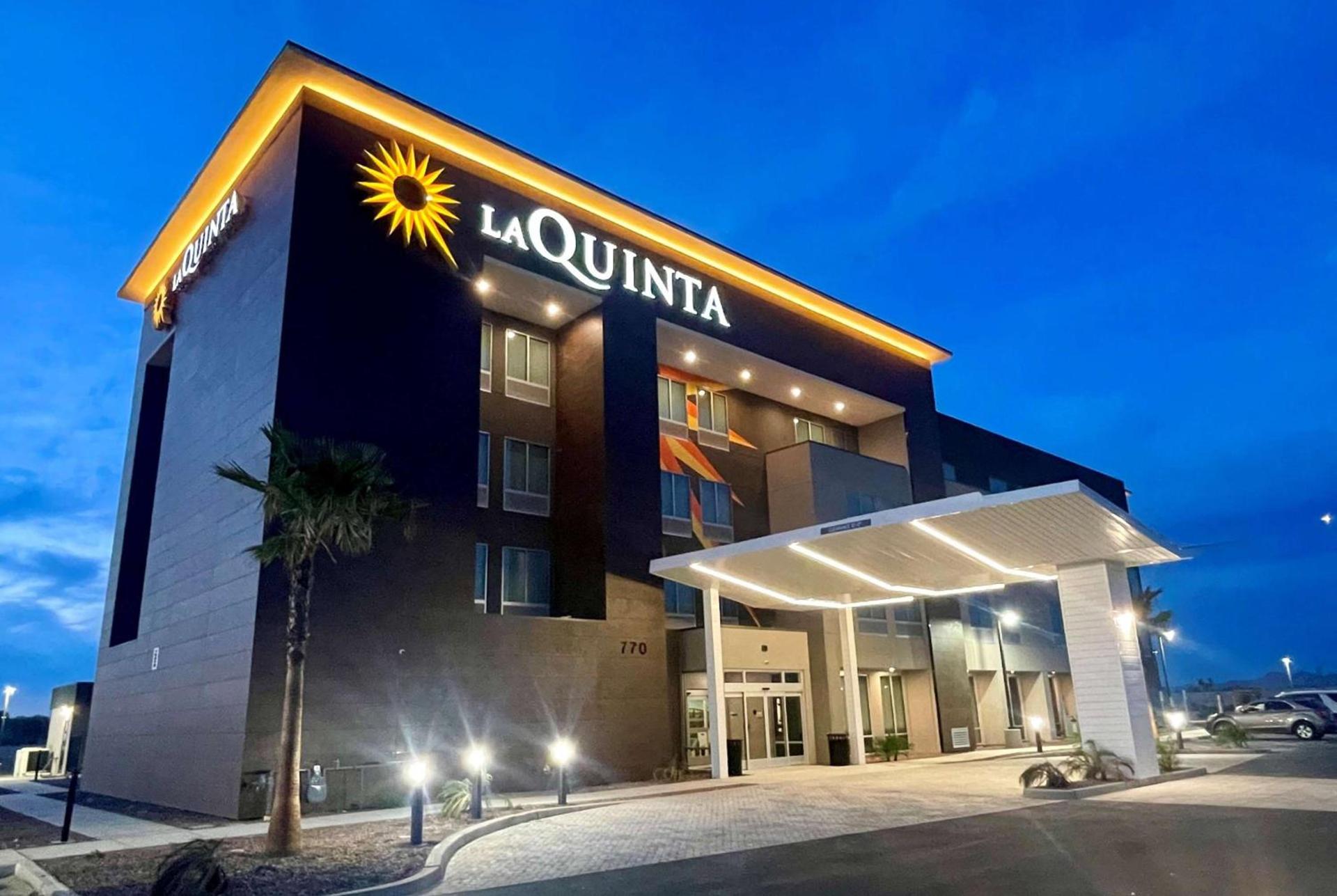 La Quinta Inn & Suites by Wyndham Yuma photo 2