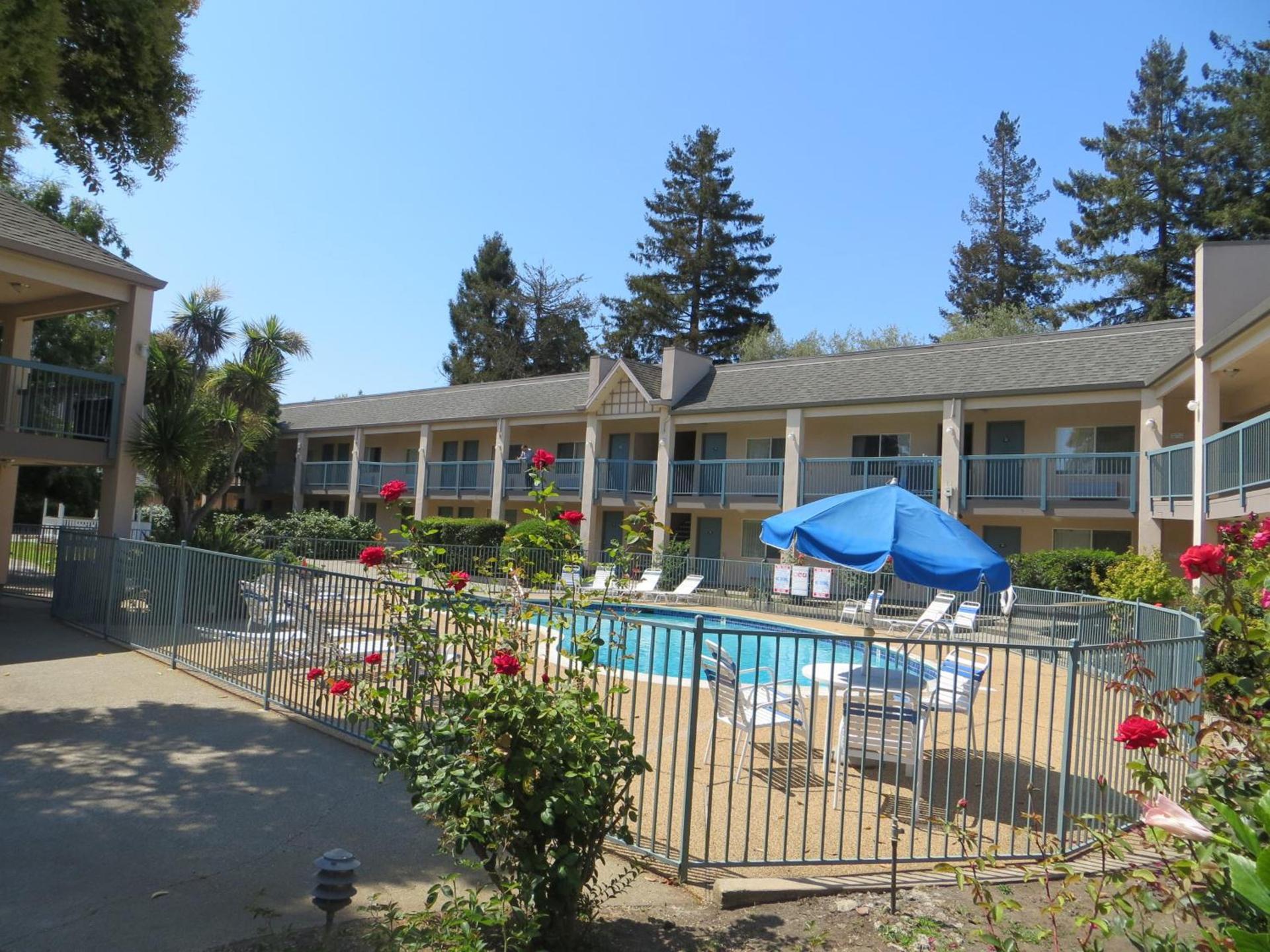 Days Inn by Wyndham Redwood City photo 4