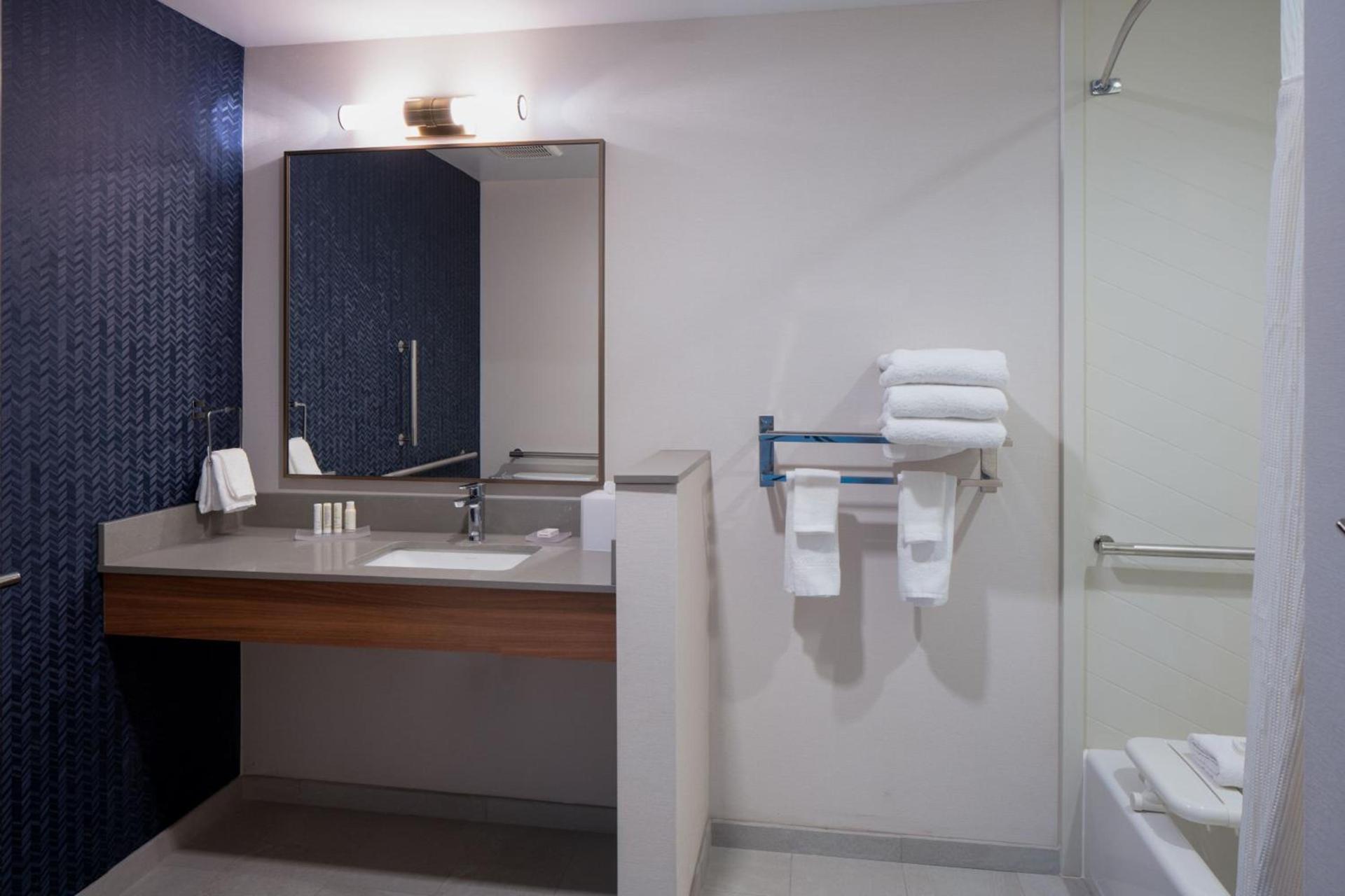 Fairfield by Marriott Inn & Suites Somerset photo 9