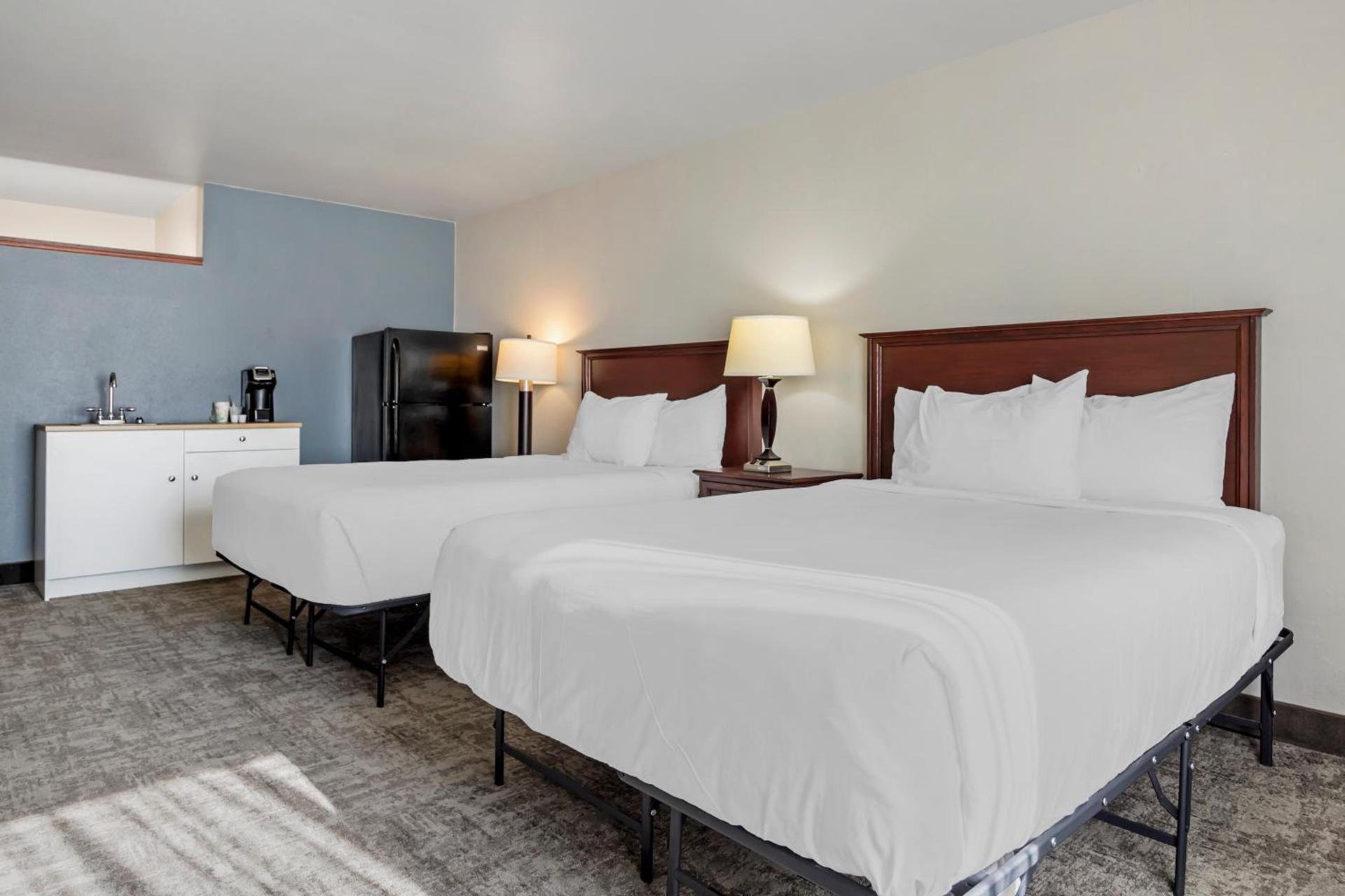 Seaport Inn & Suites photo 21