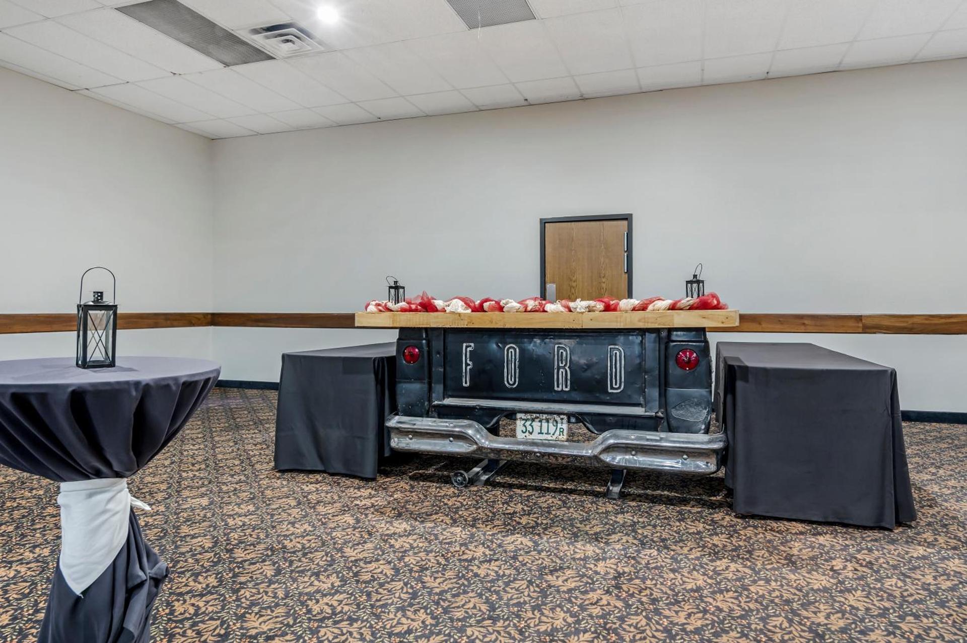 Seaport Inn & Suites photo 14