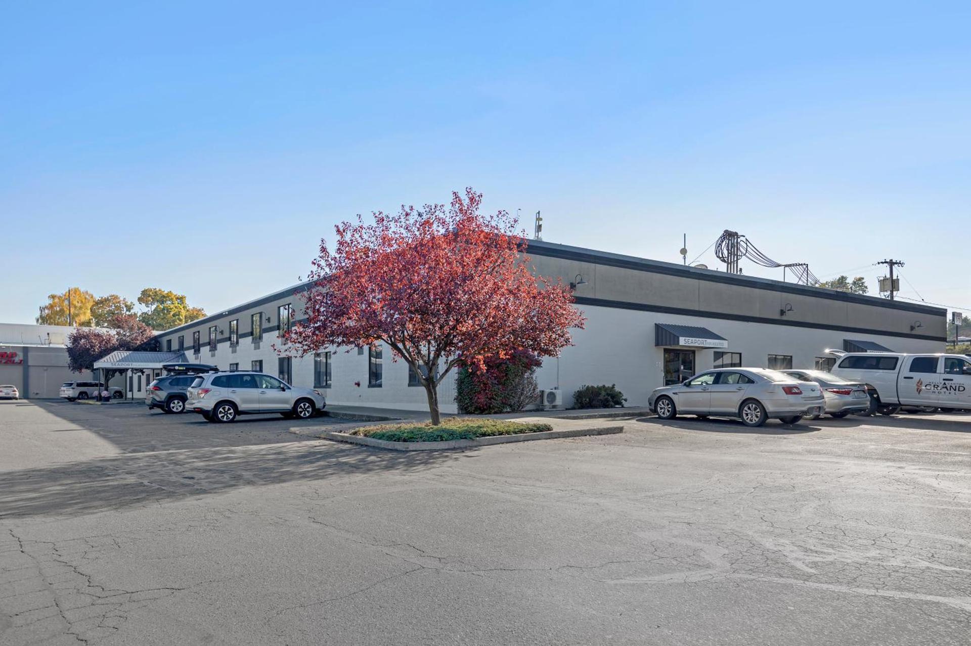 Seaport Inn & Suites photo 22