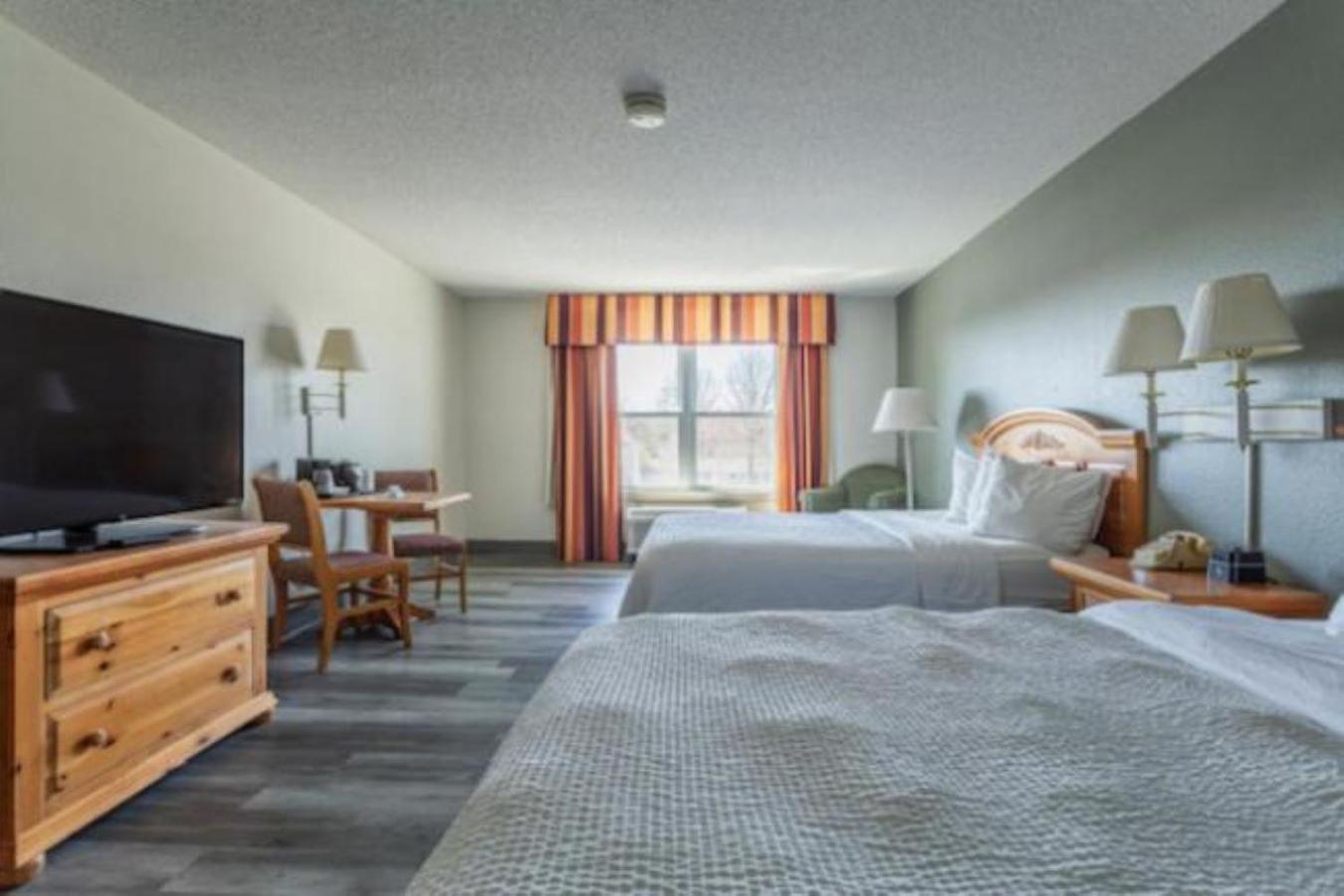Lancaster Inn & Suites photo 31