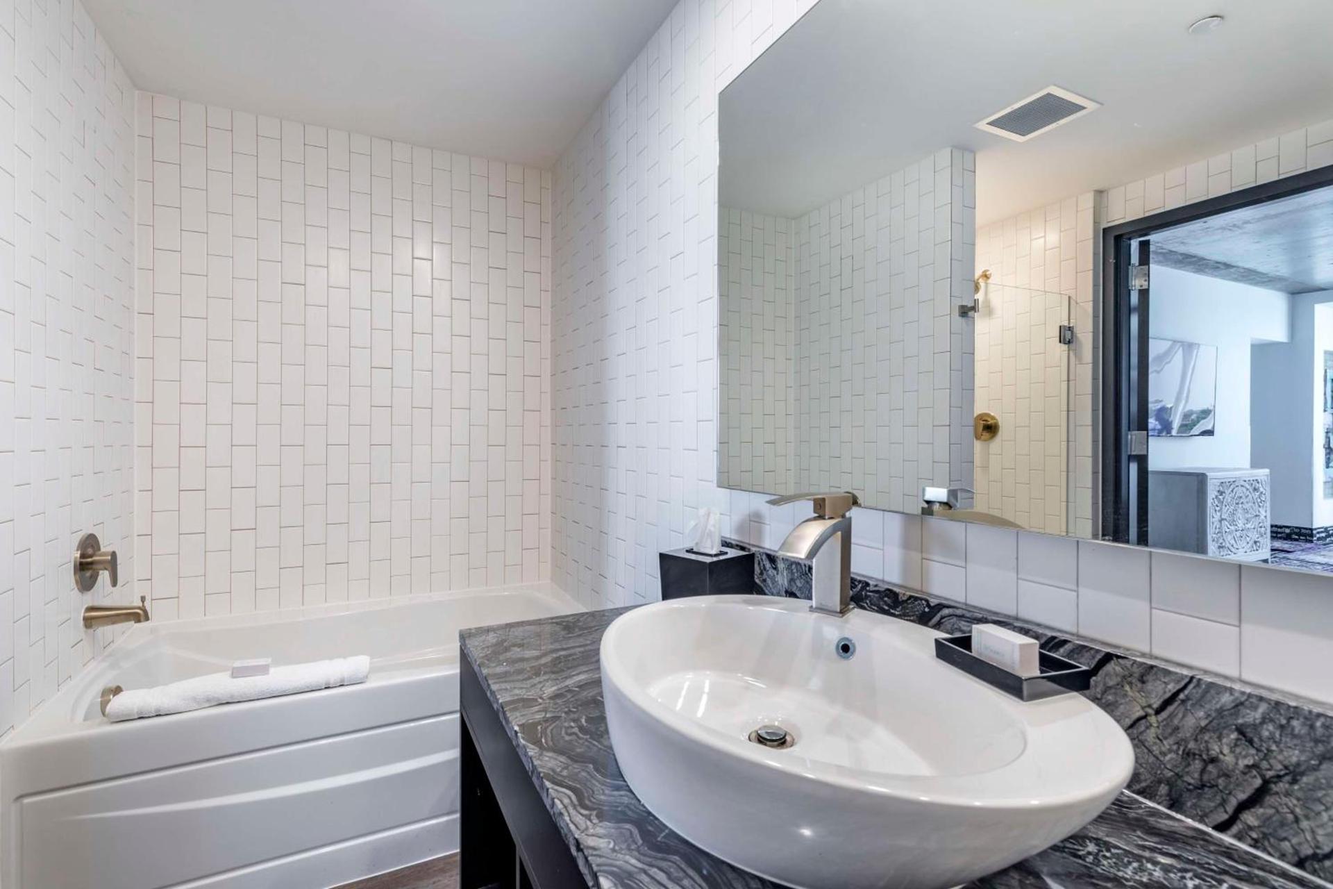 Lorenzo Hotel Dallas, Tapestry Collection by Hilton photo 32