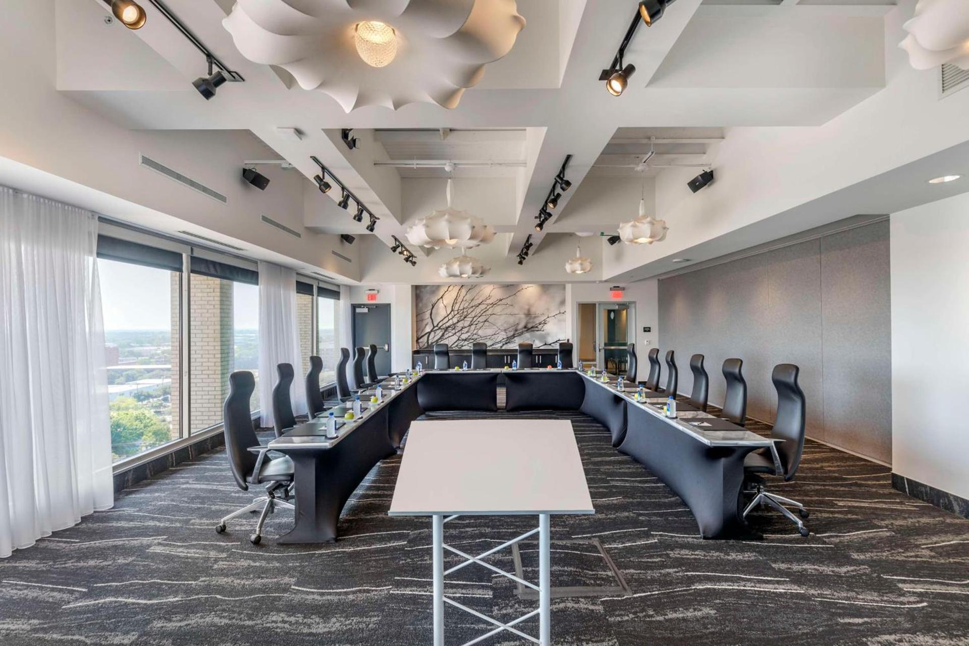 Lorenzo Hotel Dallas, Tapestry Collection by Hilton photo 40
