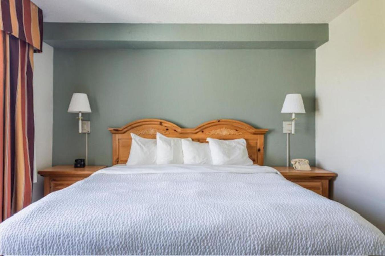 Lancaster Inn & Suites photo 38
