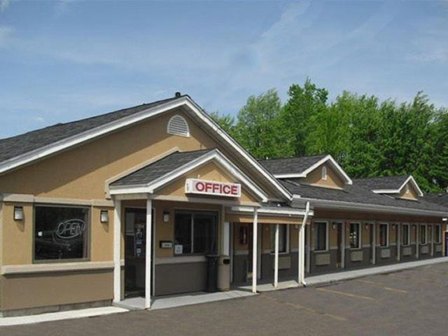 Red Carpet Inn Orchard Park photo 3