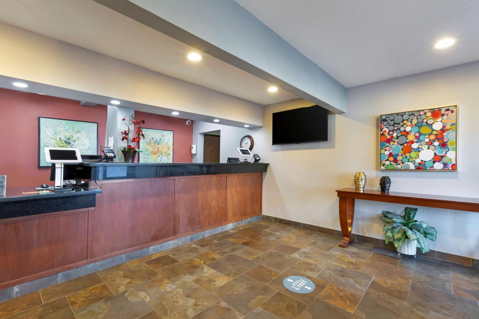Best Western Plus Altoona Inn photo 2