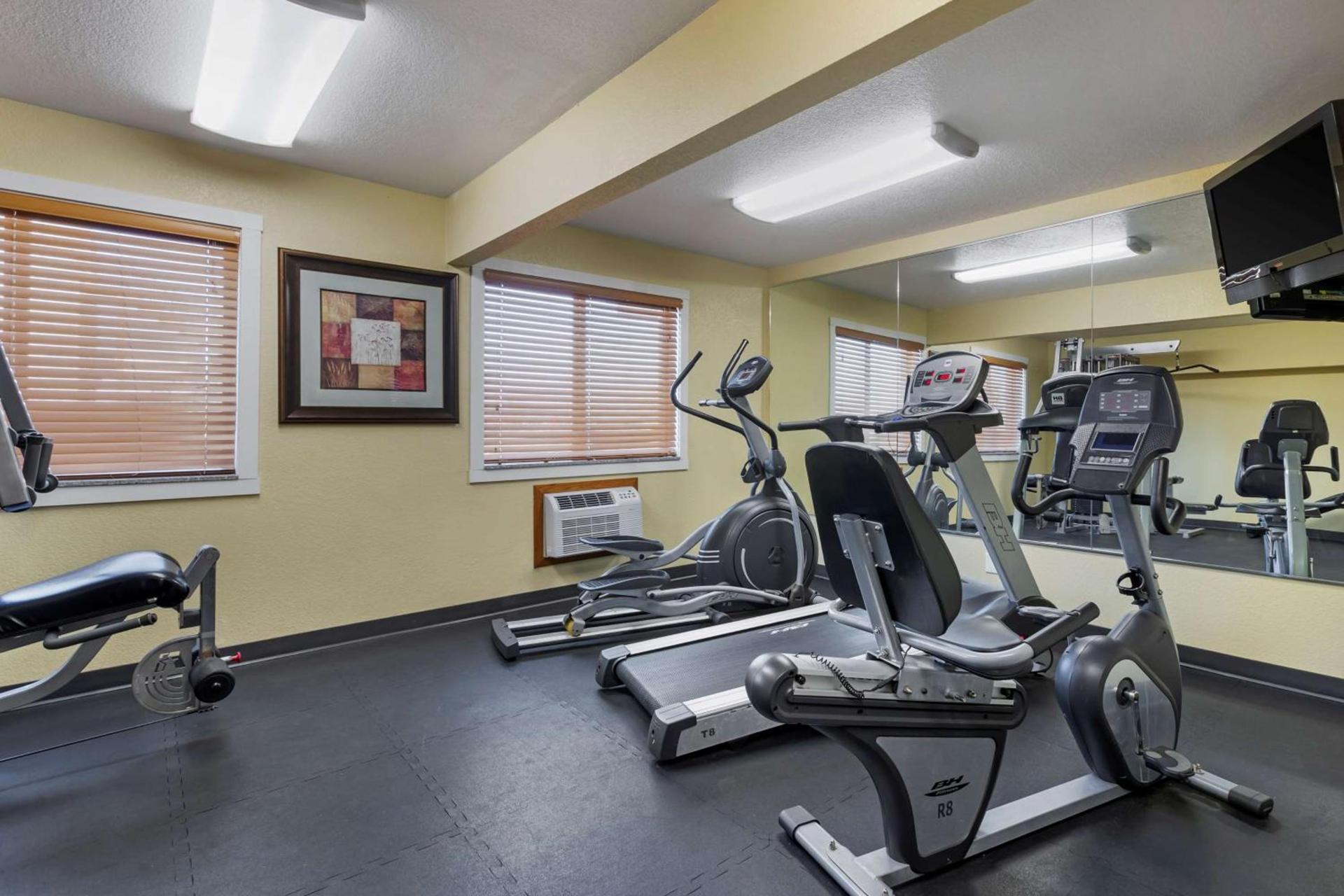 Best Western Plus Altoona Inn photo 11