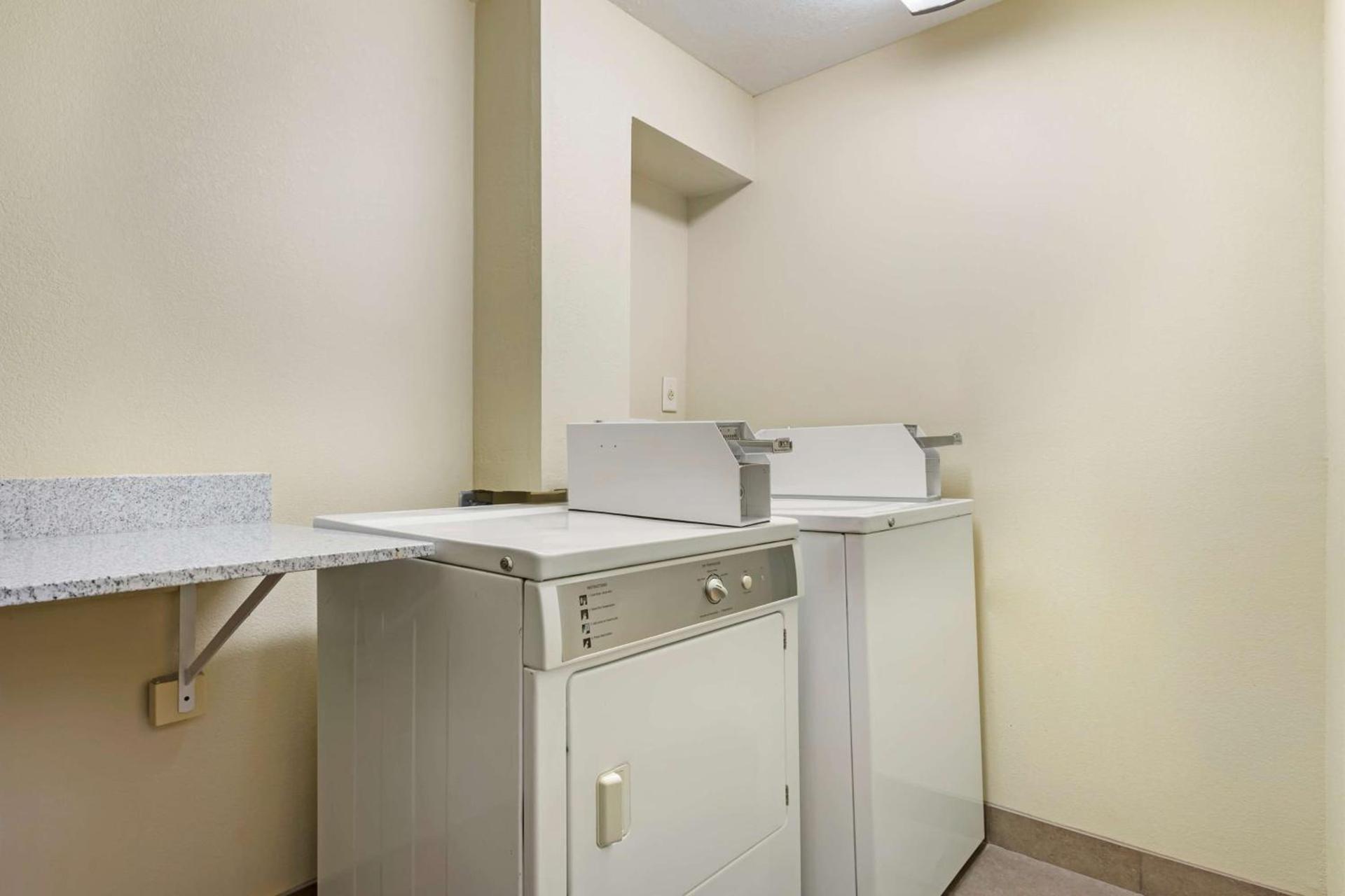 Best Western Plus Altoona Inn photo 7