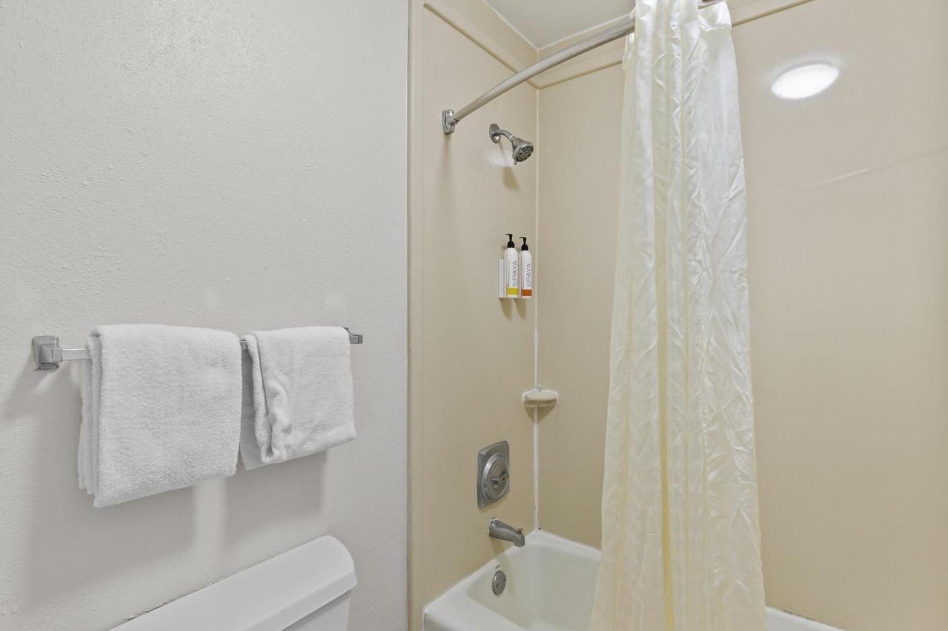 Garnet Inn & Suites, Morehead City near Atlantic Beach photo 62
